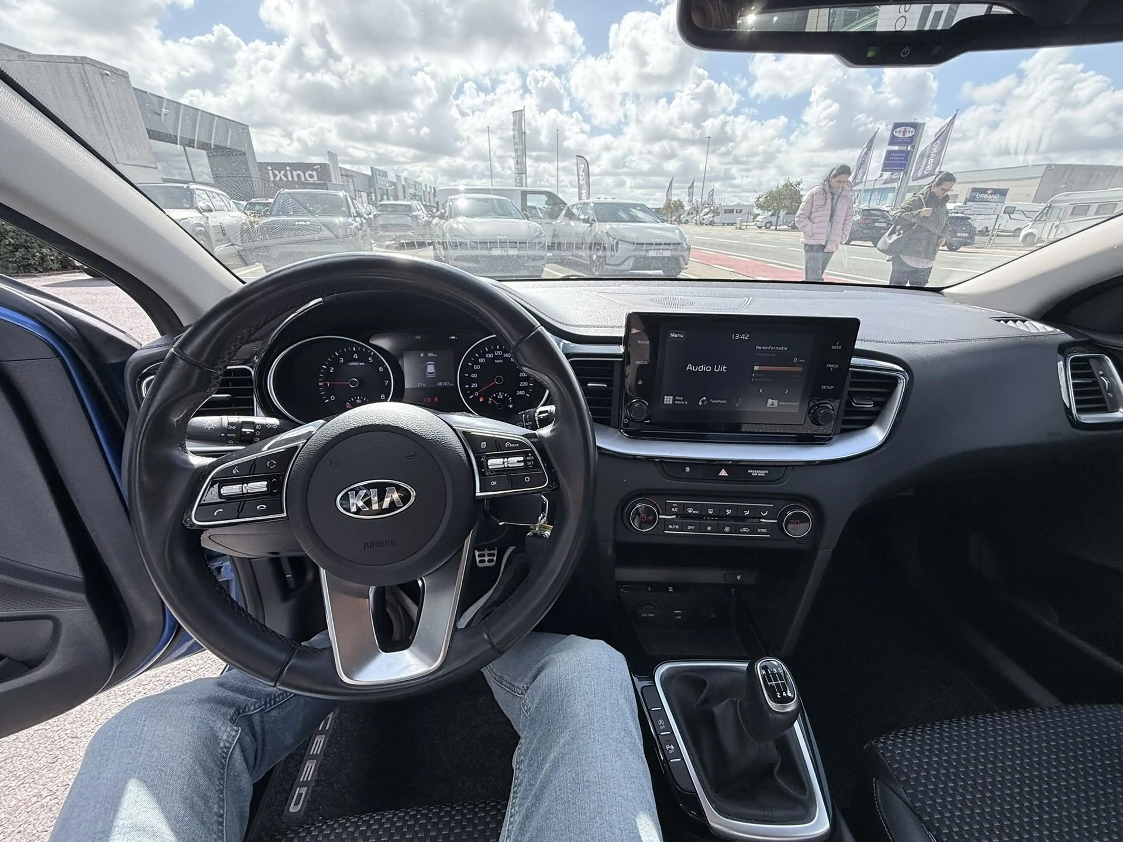 Kia Ceed / cee'd T-GDi More ISG — photo 8