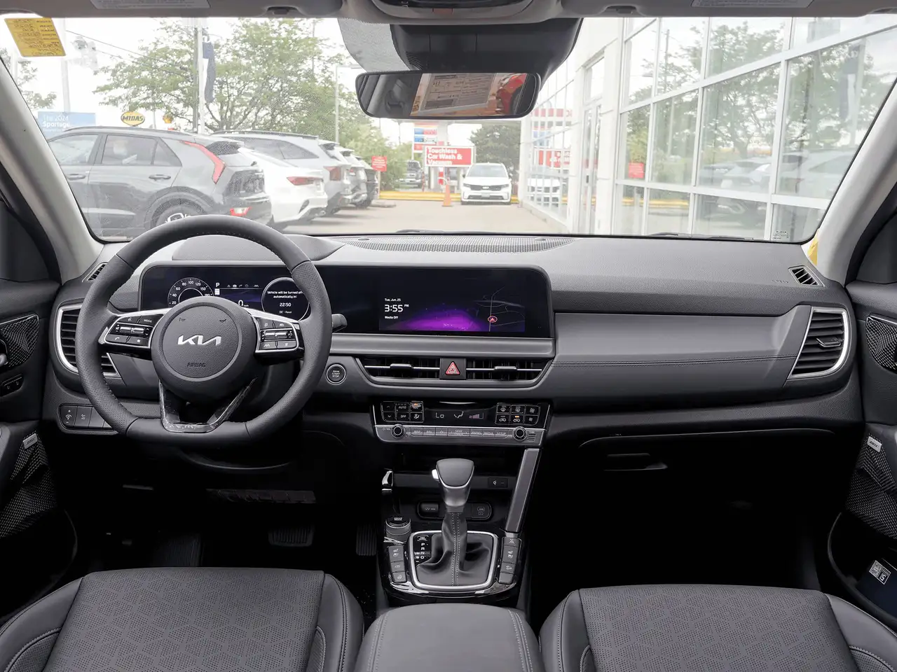 Kia Seltos снимка Kia Seltos