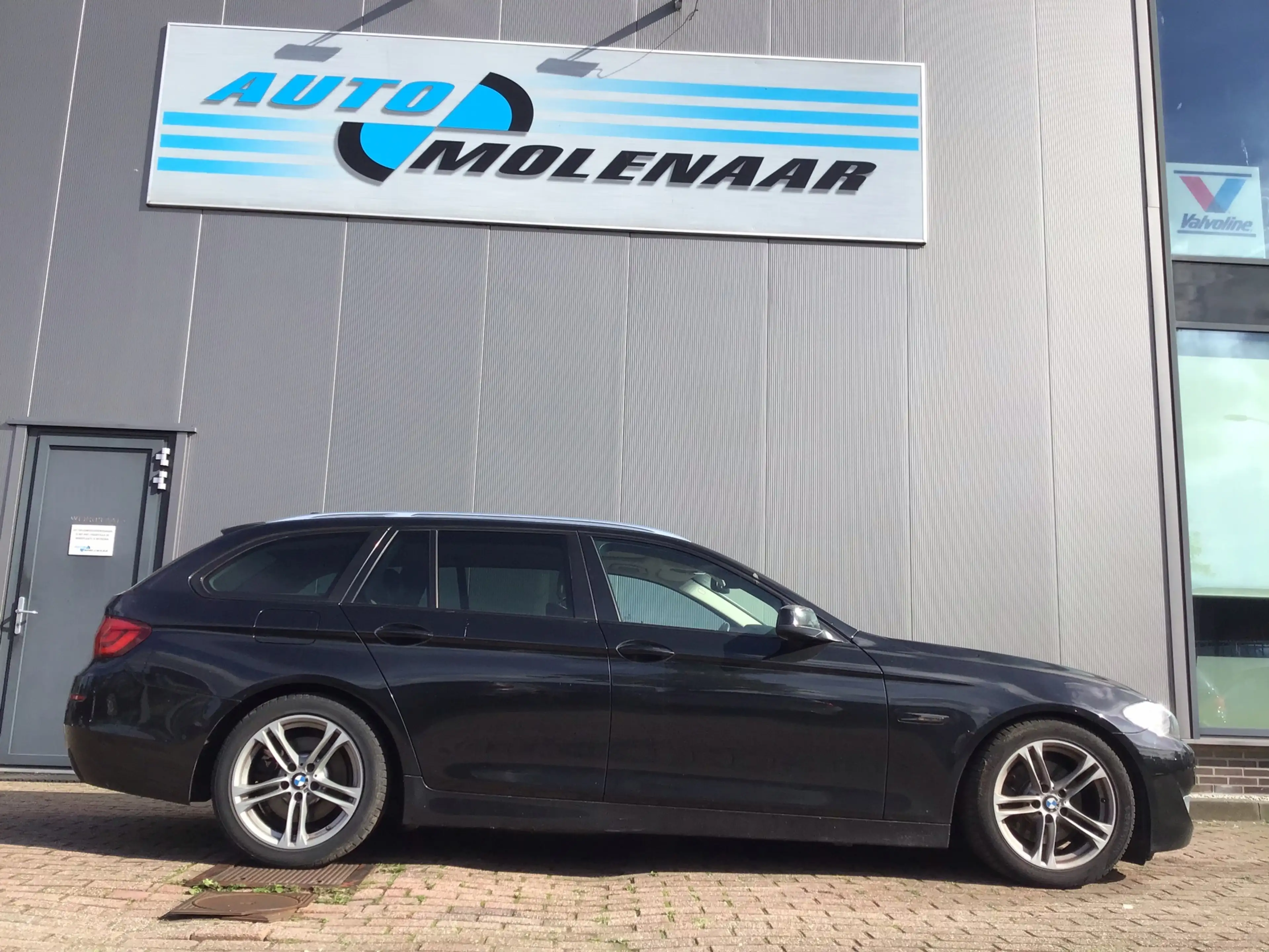 BMW 523 5-serie Touring 523i — photo 2