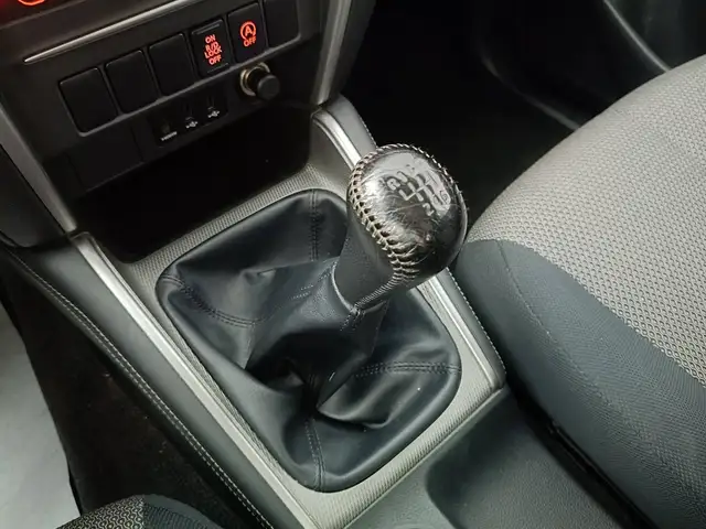 Mitsubishi L200 view 14