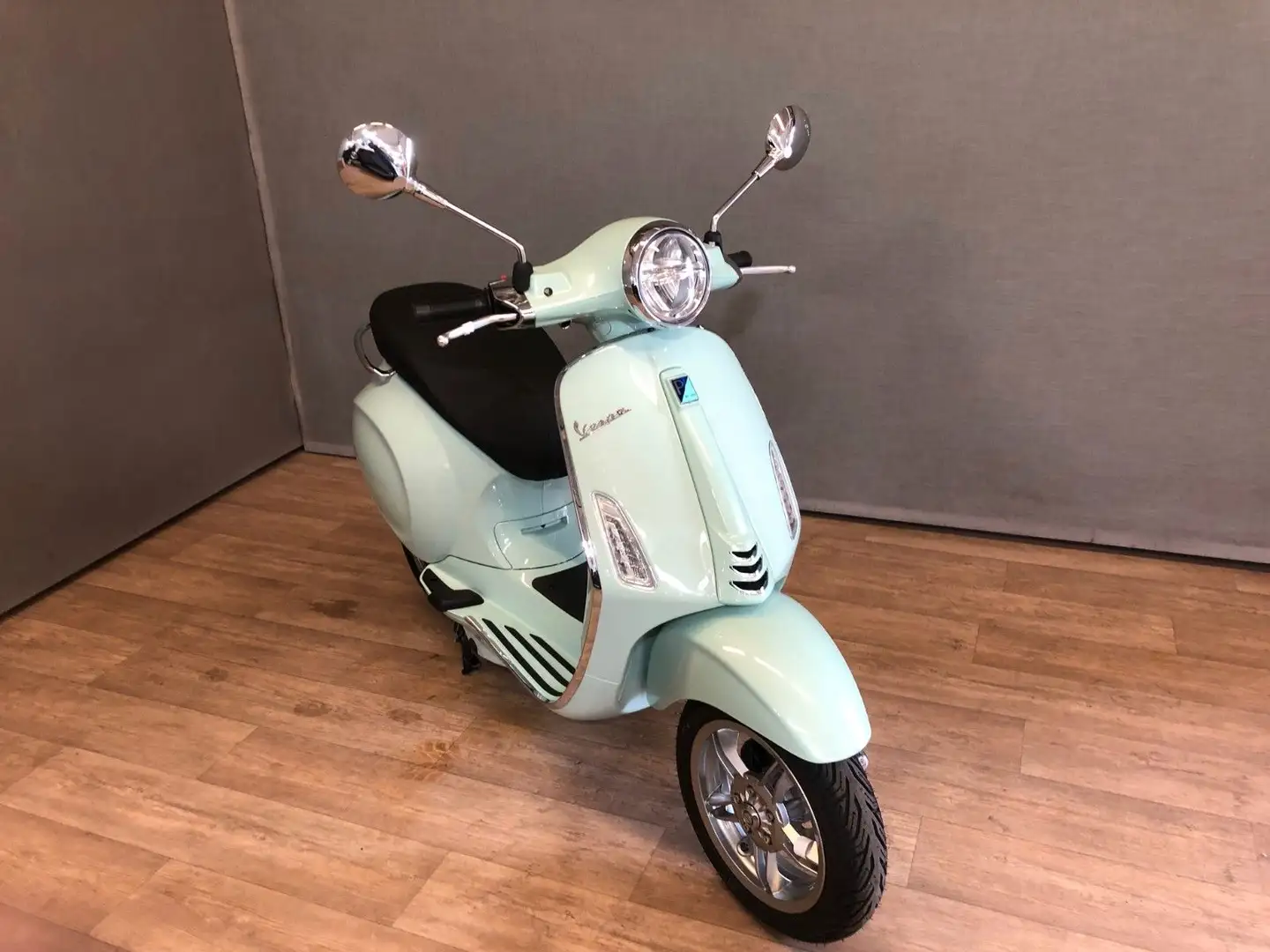 Vespa Primavera Elettrica- Groen - 1