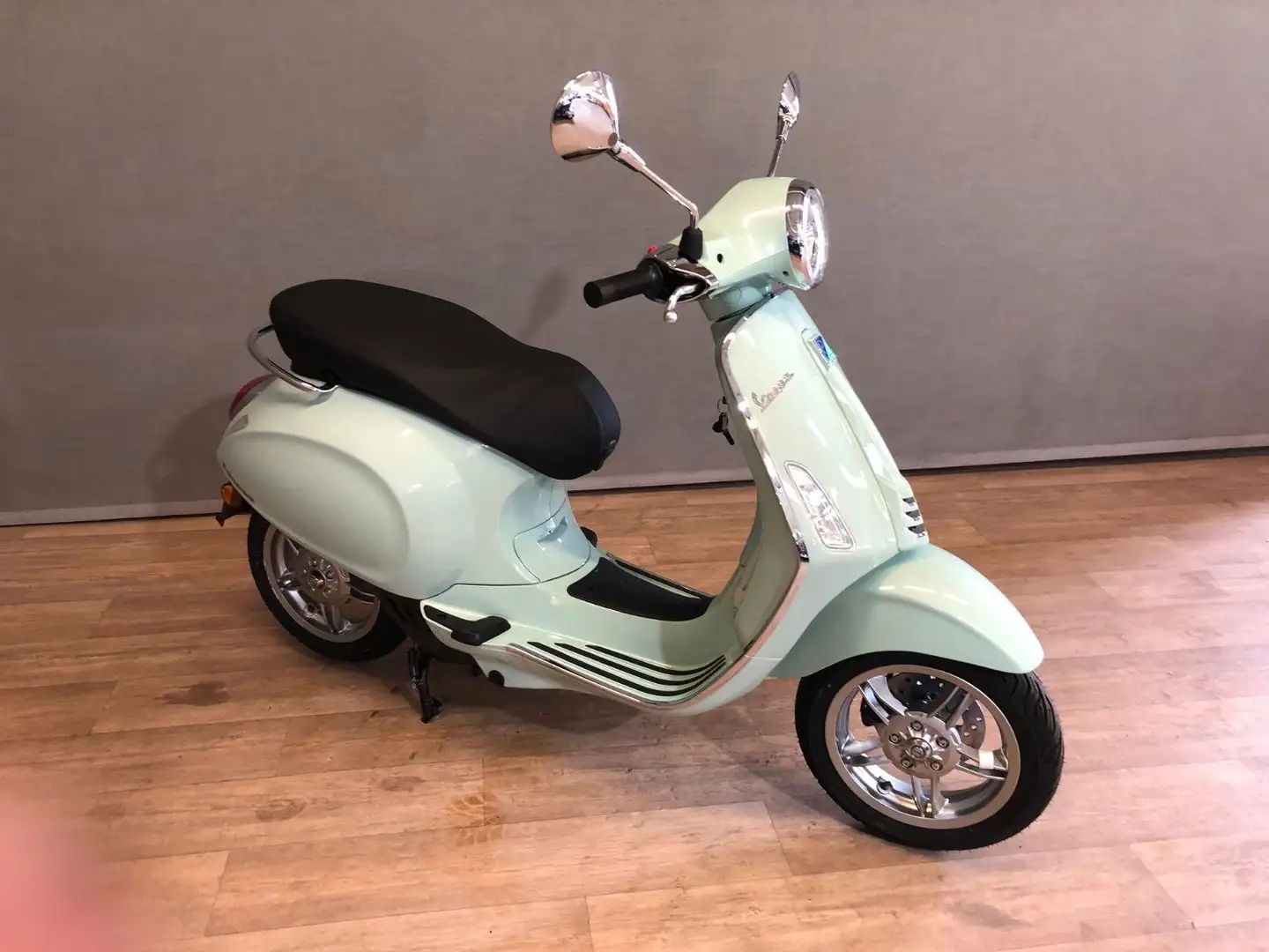 Vespa Primavera Elettrica- Groen - 2