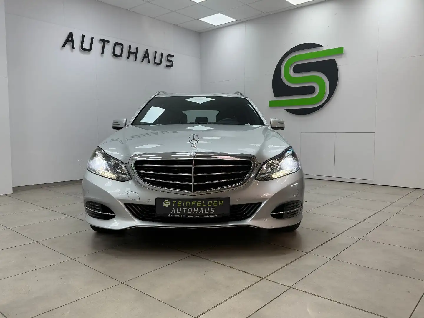 Mercedes-Benz E 220 E T-Model/Ambiente/CDI/Temp/Ahk/R-Camera/ Argent - 2