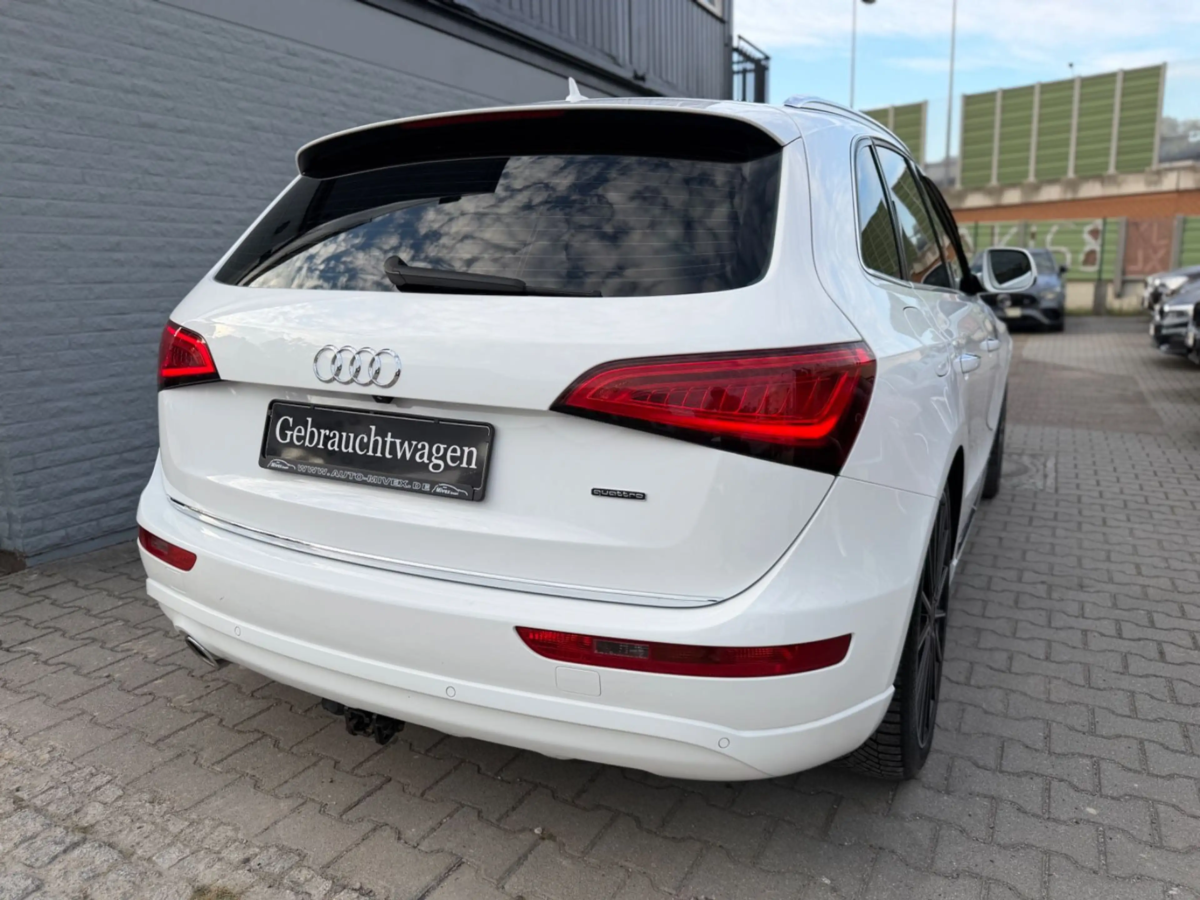 Audi Q5 2.0 TDI 190 PS quattro Leder Sitzklima Xenon — photo 6
