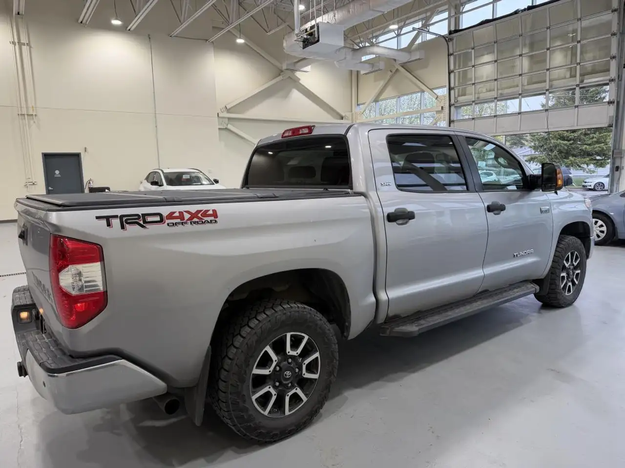 Toyota Tundra снимка Toyota Tundra
