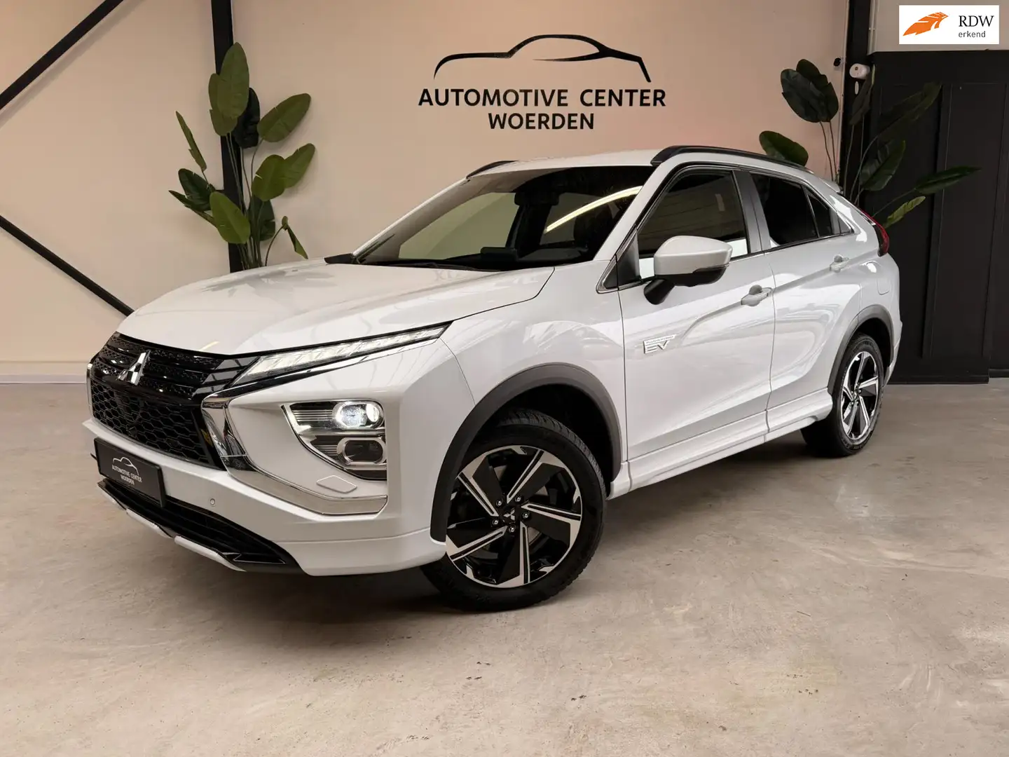 Mitsubishi Eclipse Cross 2.4 PHEV Instyle Automaat Camera Leder Stoel & Stu Blanc - 1