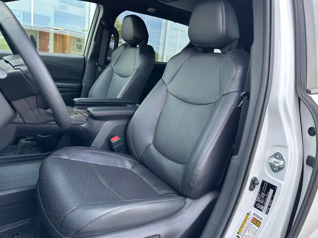 Toyota Sienna photo Toyota Sienna