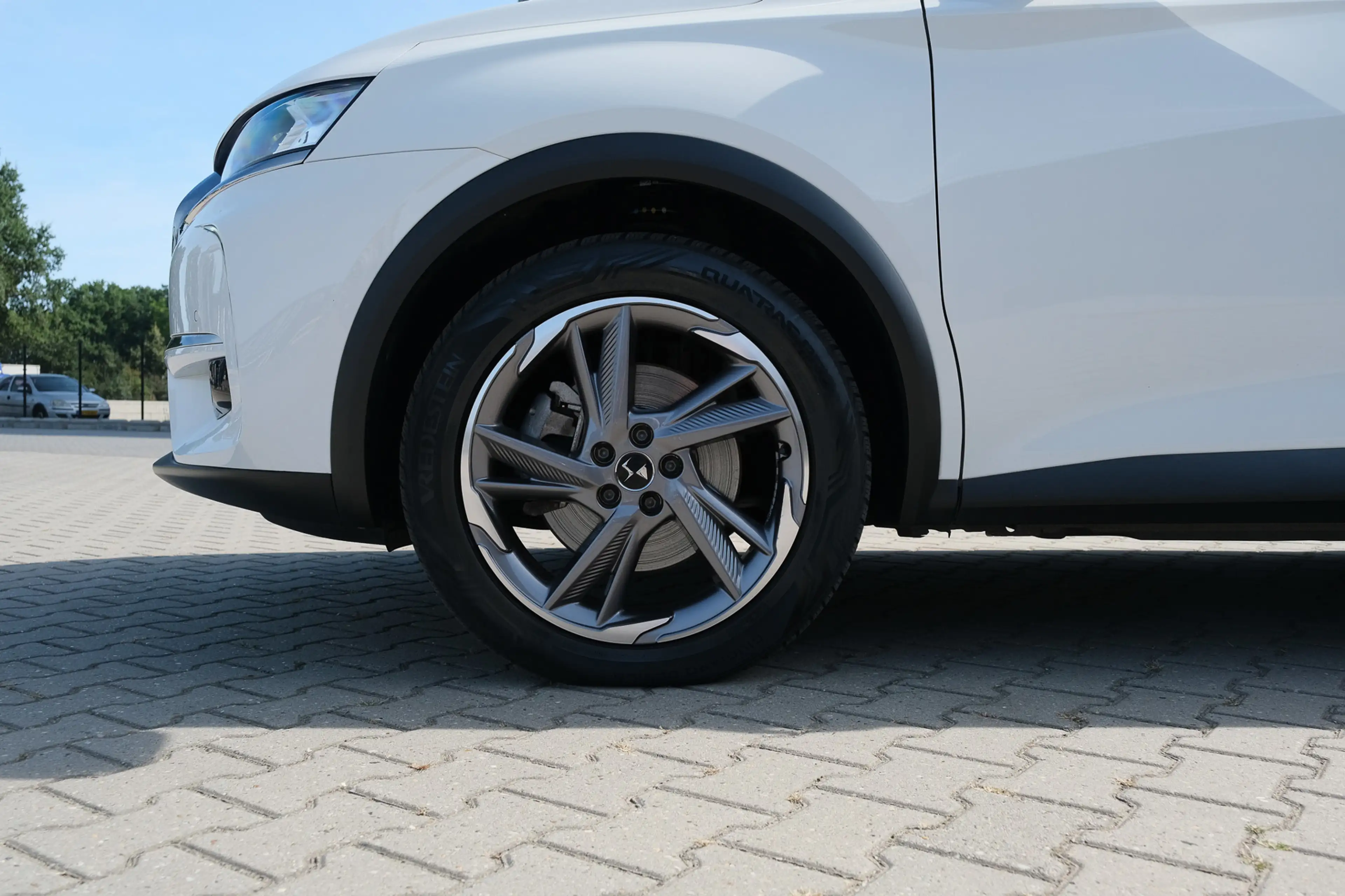 DS Automobiles DS 7 Crossback E-Tense Bastille+ — photo 7