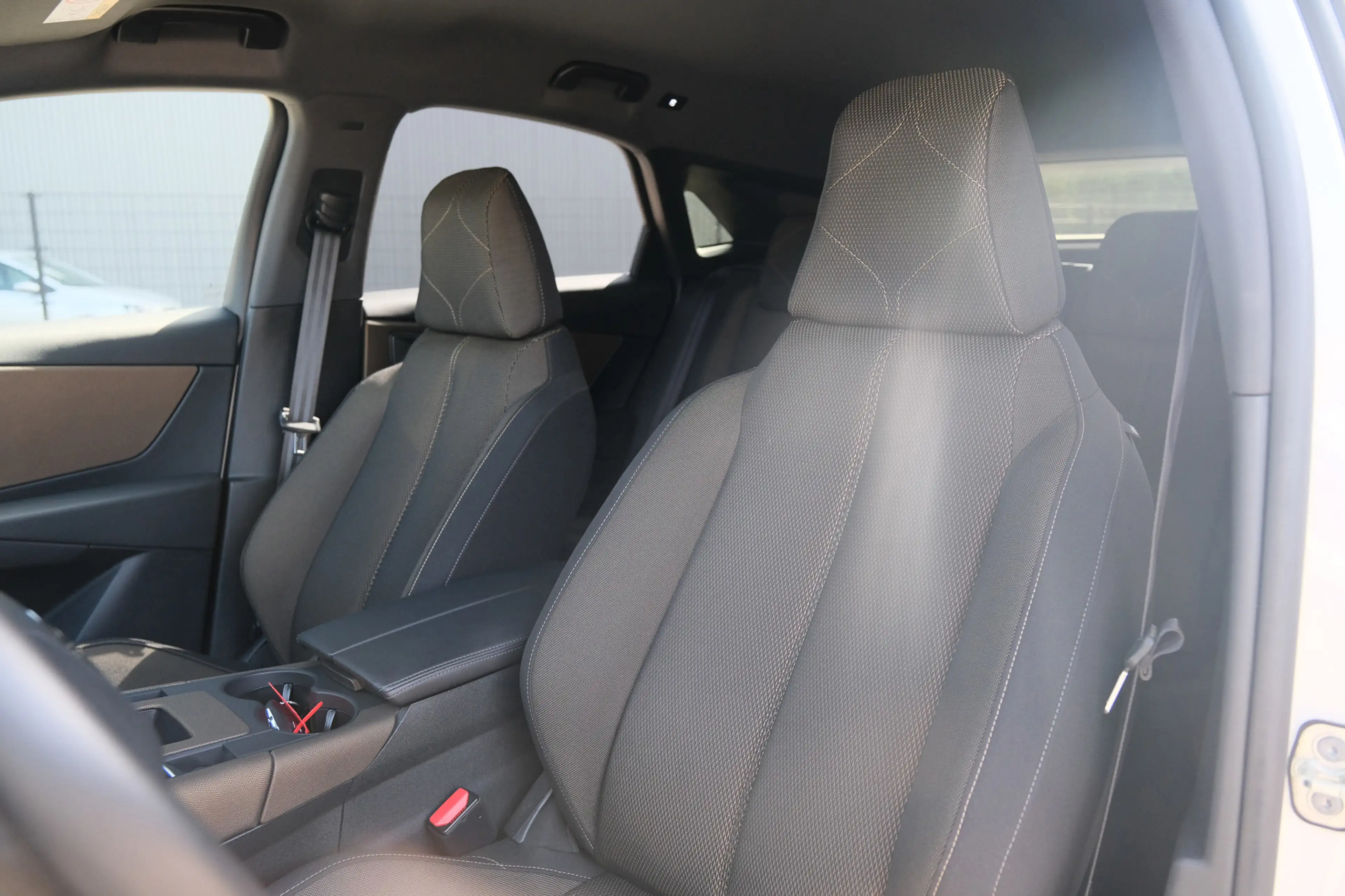 DS Automobiles DS 7 Crossback E-Tense Bastille+ — photo 24