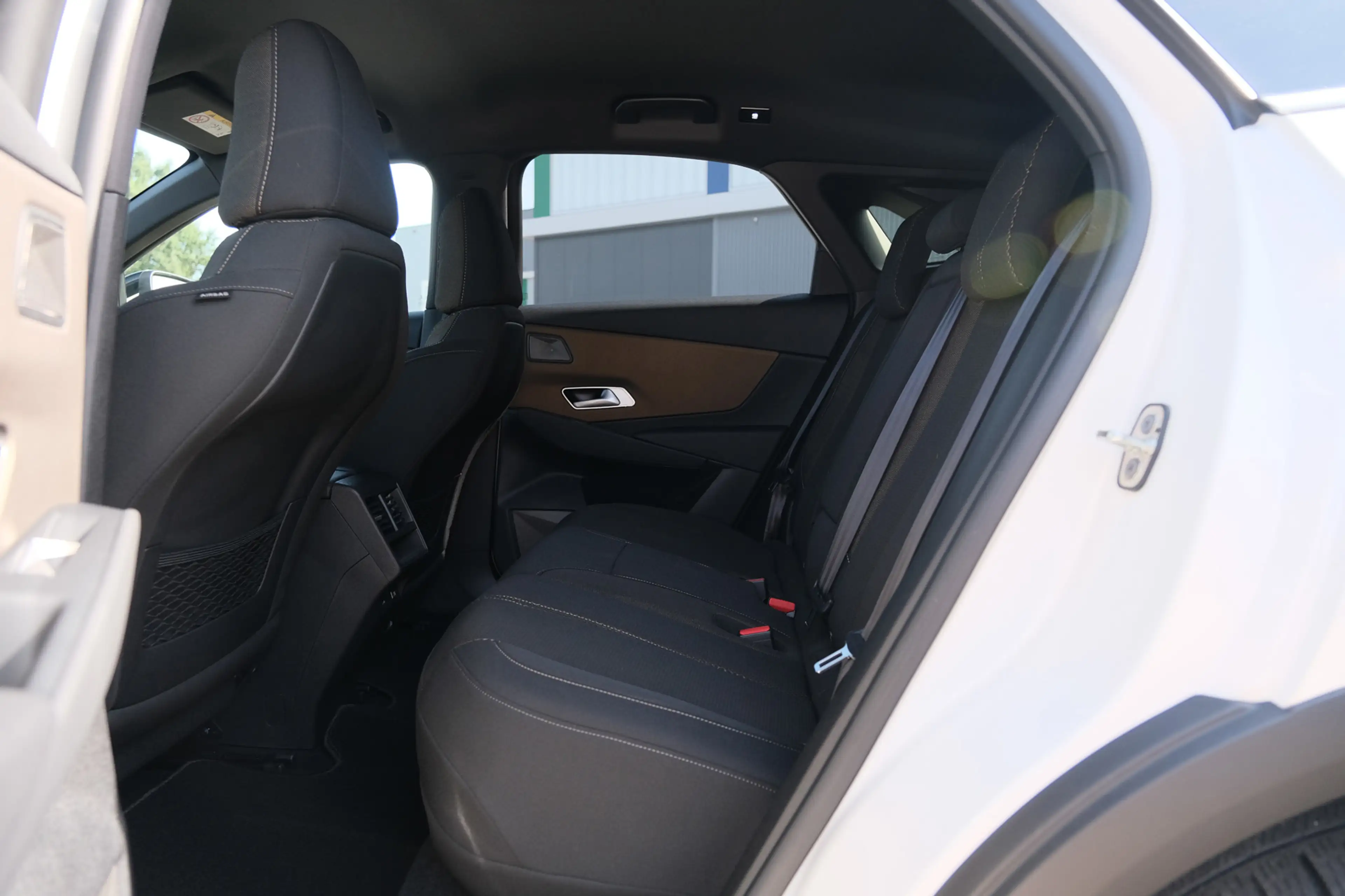 DS Automobiles DS 7 Crossback E-Tense Bastille+ — photo 28