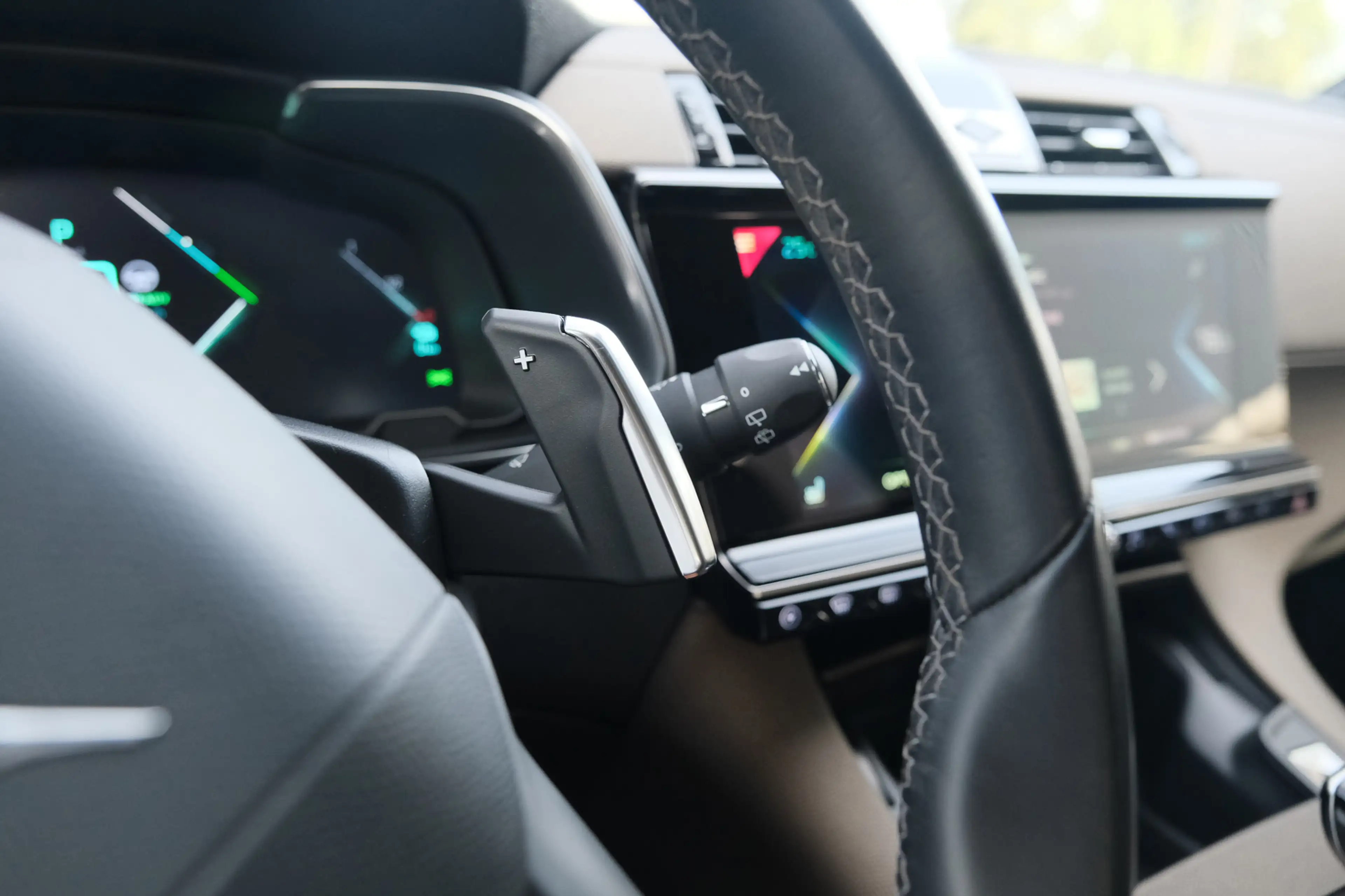DS Automobiles DS 7 Crossback E-Tense Bastille+ — photo 18