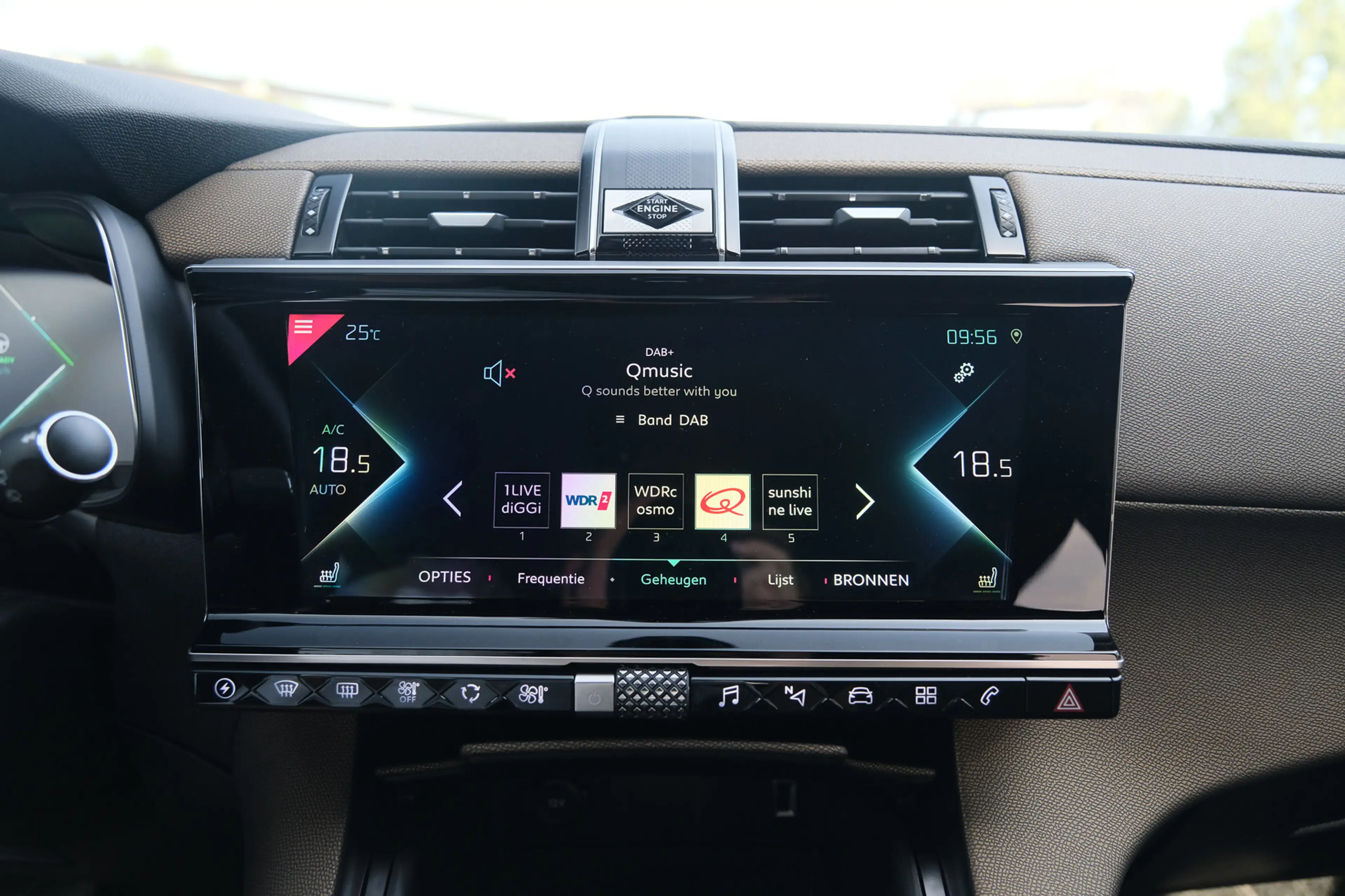 DS Automobiles DS 7 Crossback E-Tense Bastille+ — photo 10