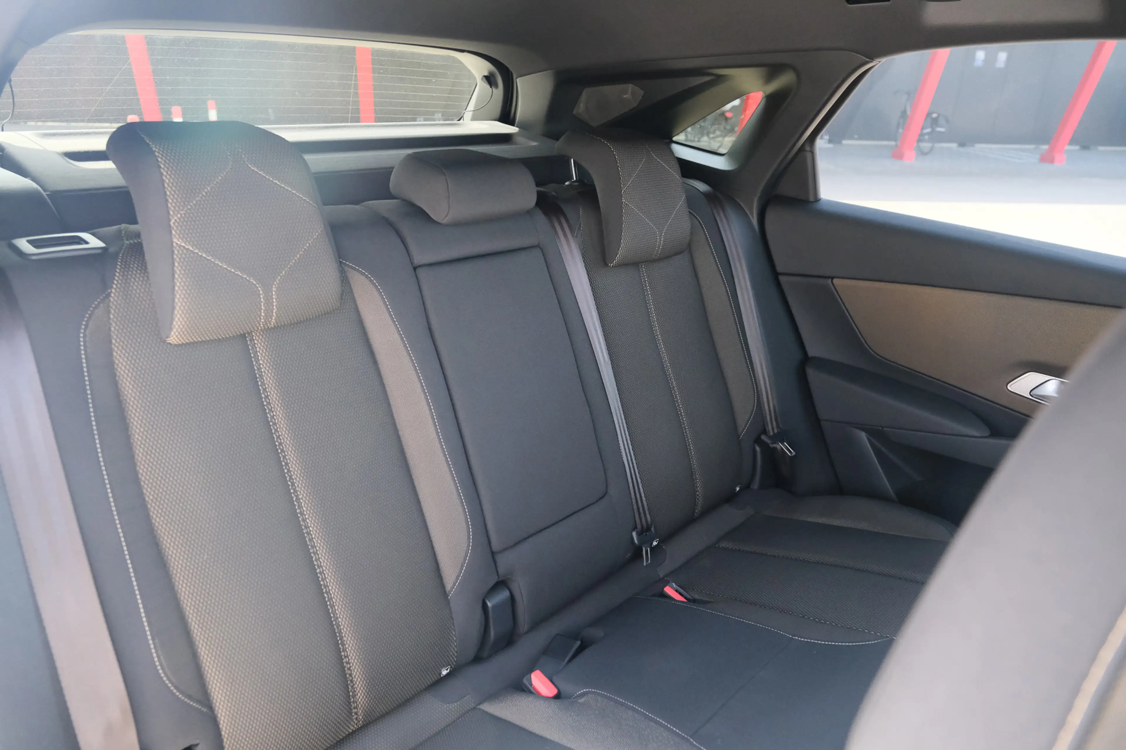 DS Automobiles DS 7 Crossback E-Tense Bastille+ — photo 29
