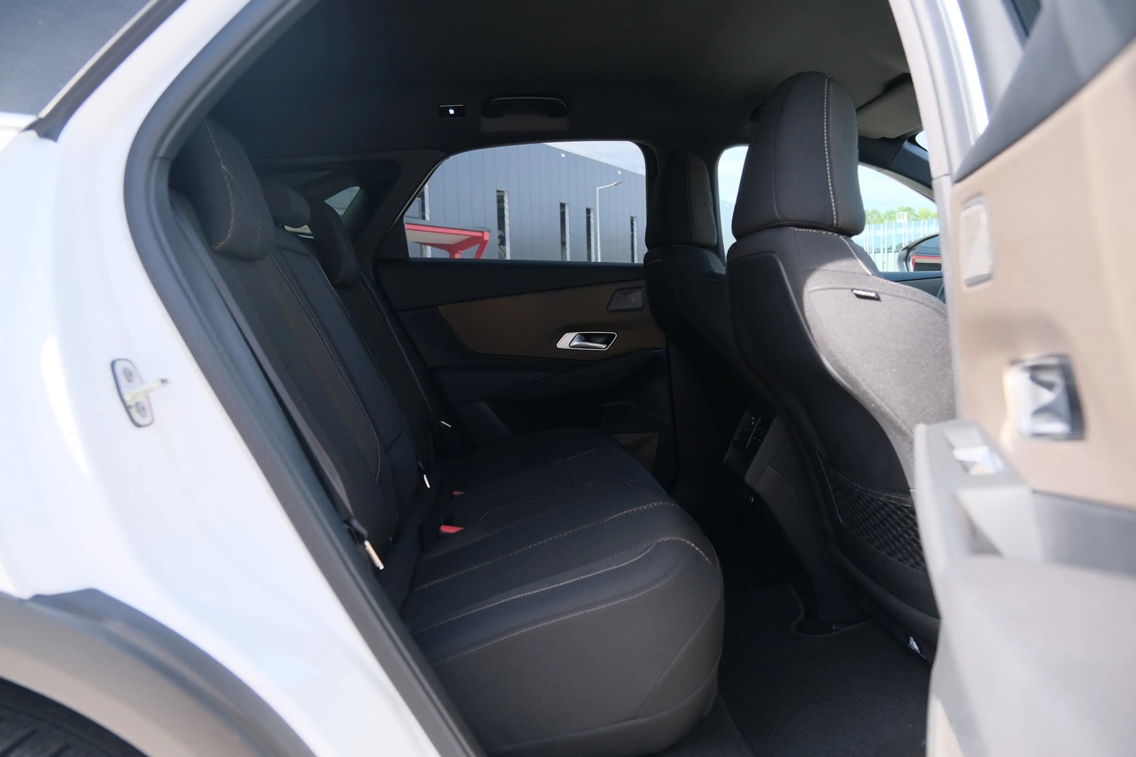 DS Automobiles DS 7 Crossback E-Tense Bastille+ — photo 27