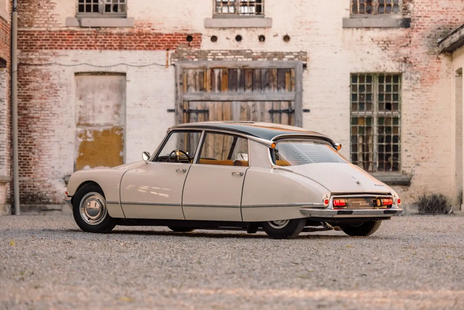 Citroen DS D Special 506 Pictures online Beige - 2