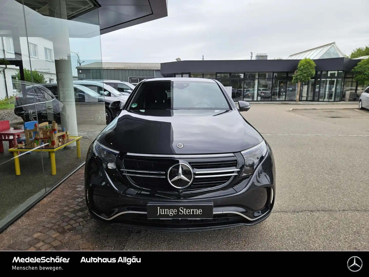 Mercedes-Benz EQC 400 EQC 400 4M AMG 20" LEDER Sitzklima AHK 360° HuD Gris - 2