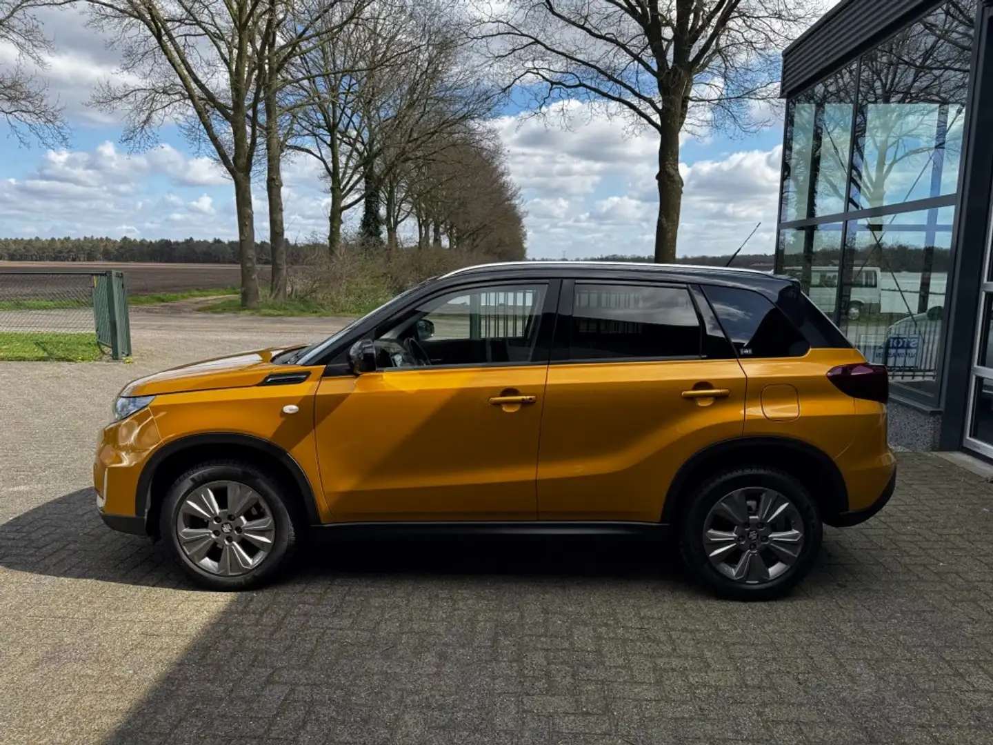 Suzuki Vitara 1.4 B.JET SELECT SMART HYBRID / LED /CAMERA /ADAPT Geel - 2