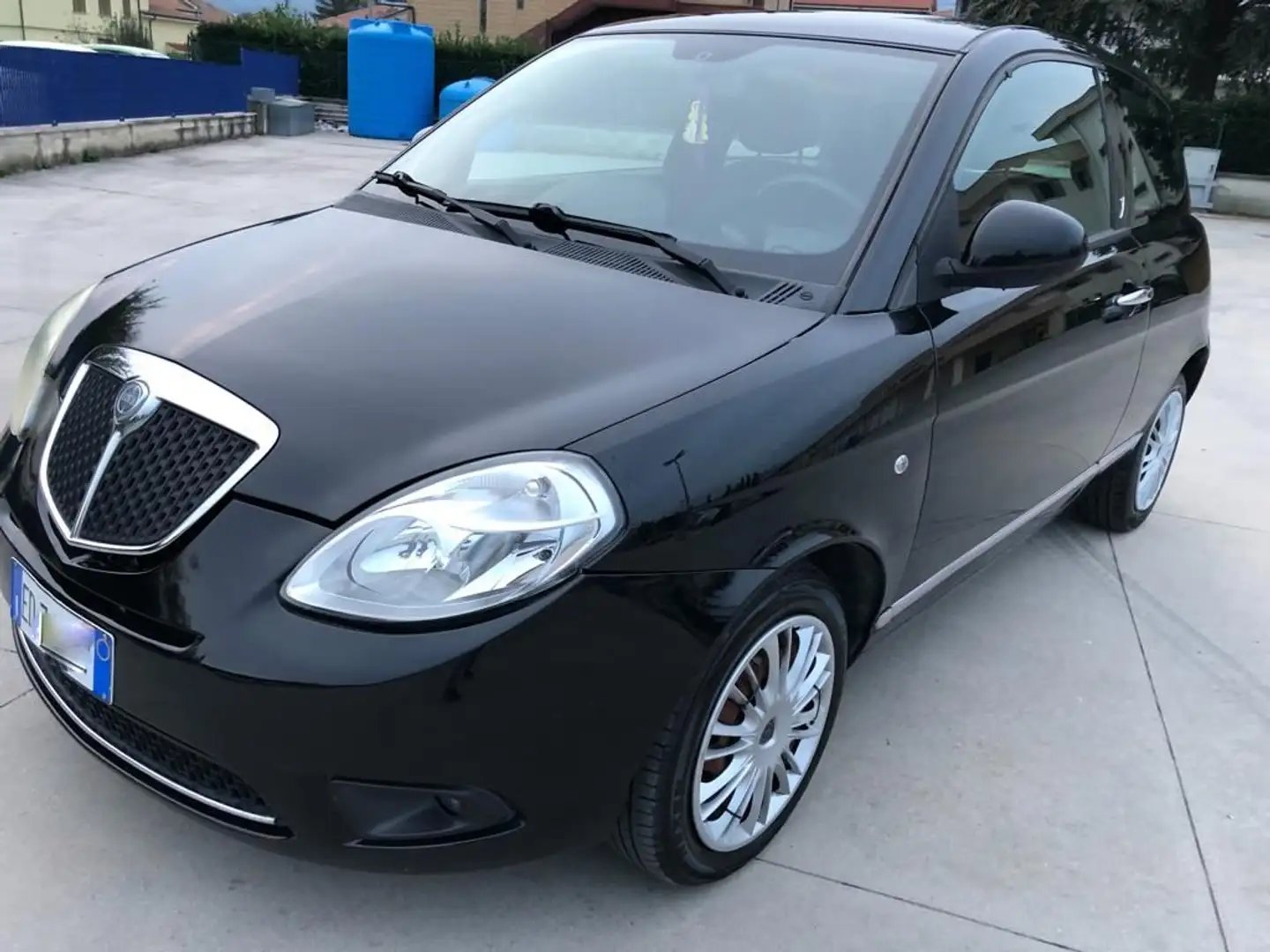Lancia Ypsilon 1.3 75 cv Diesel/Mjet Platino Noir - 2