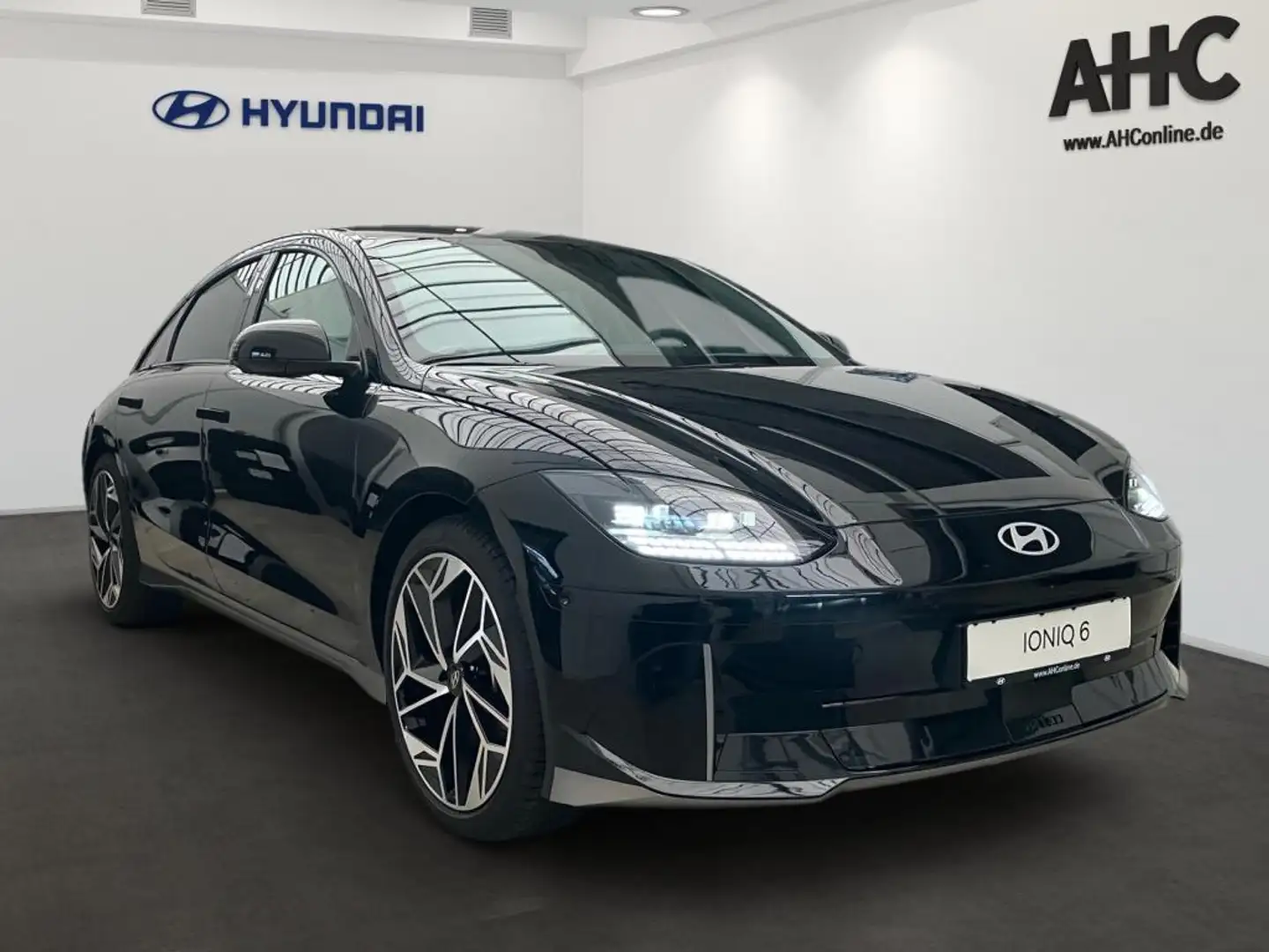 Hyundai IONIQ 6 2WD 77,4kWh Techniq HUD WPumpe 4xSHZ LM Schwarz - 2