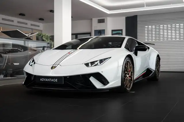 Lamborghini Huracán LP640-4 Performante 5.2 V10 640 ch - carbone