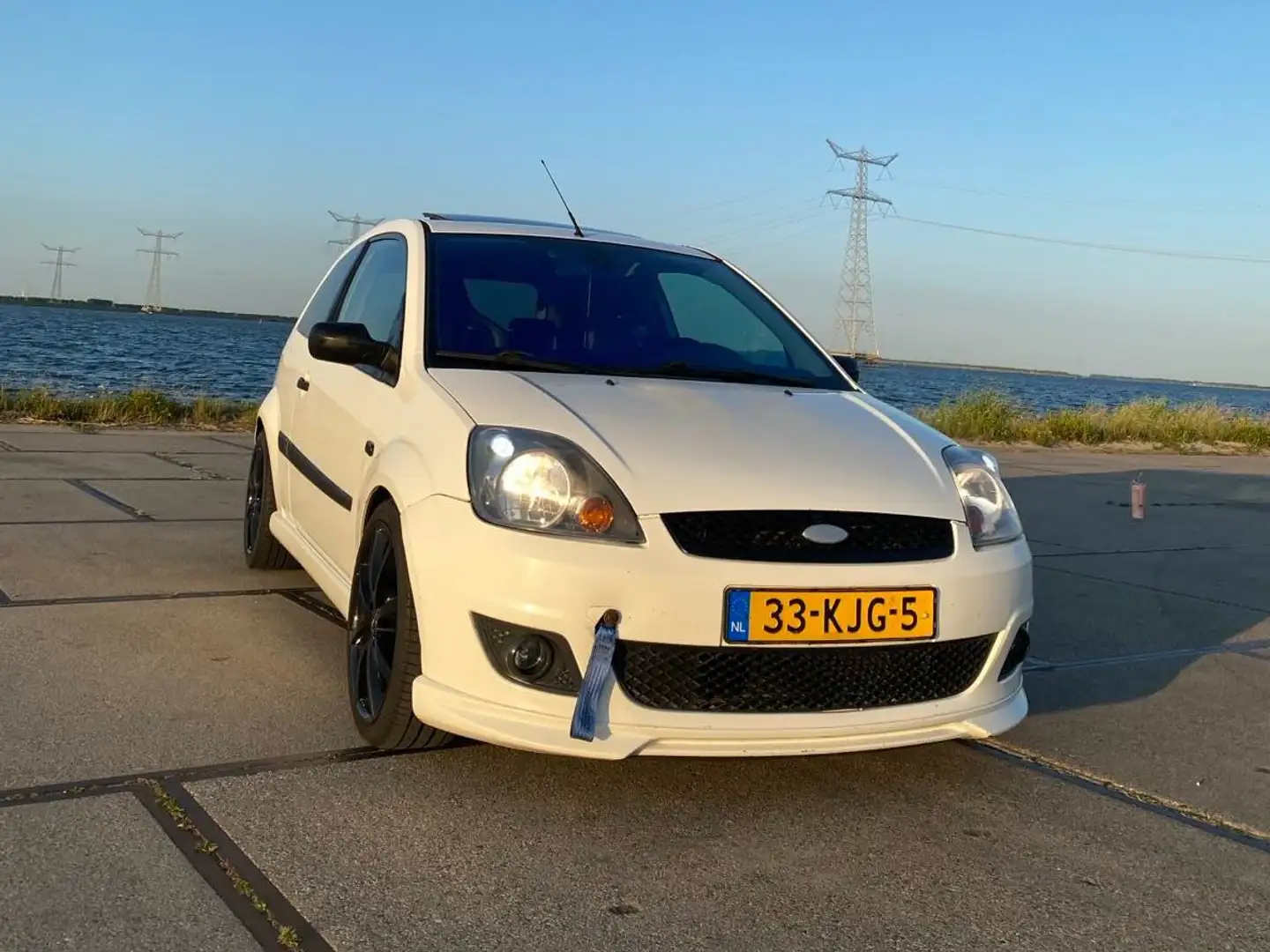 Ford Fiesta Fiesta 1.6-16V Futura - 2