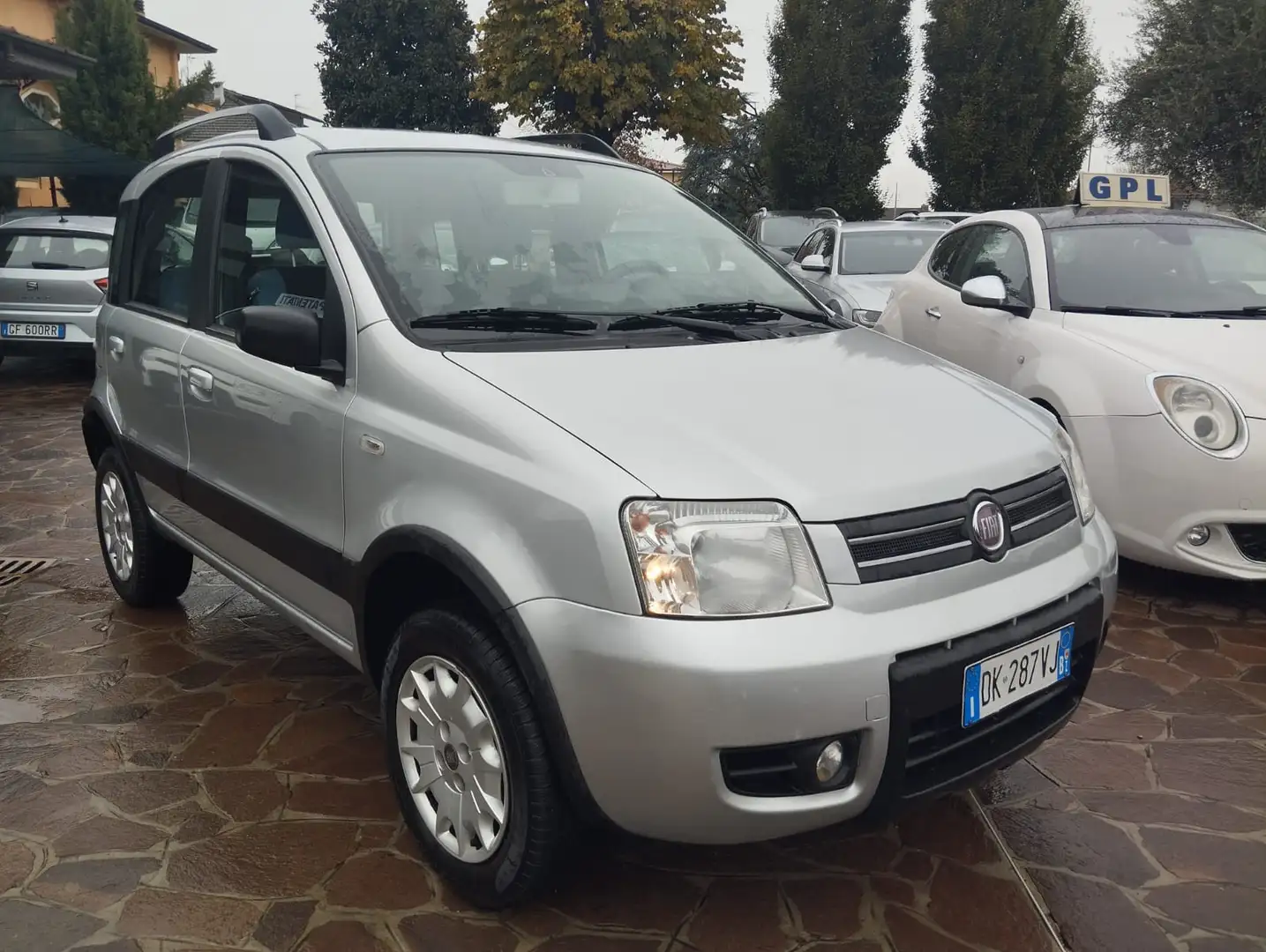 Fiat Panda Panda 1.2 Climbing 4x4  NEOPATENTATI GARANZIA Zilver - 2