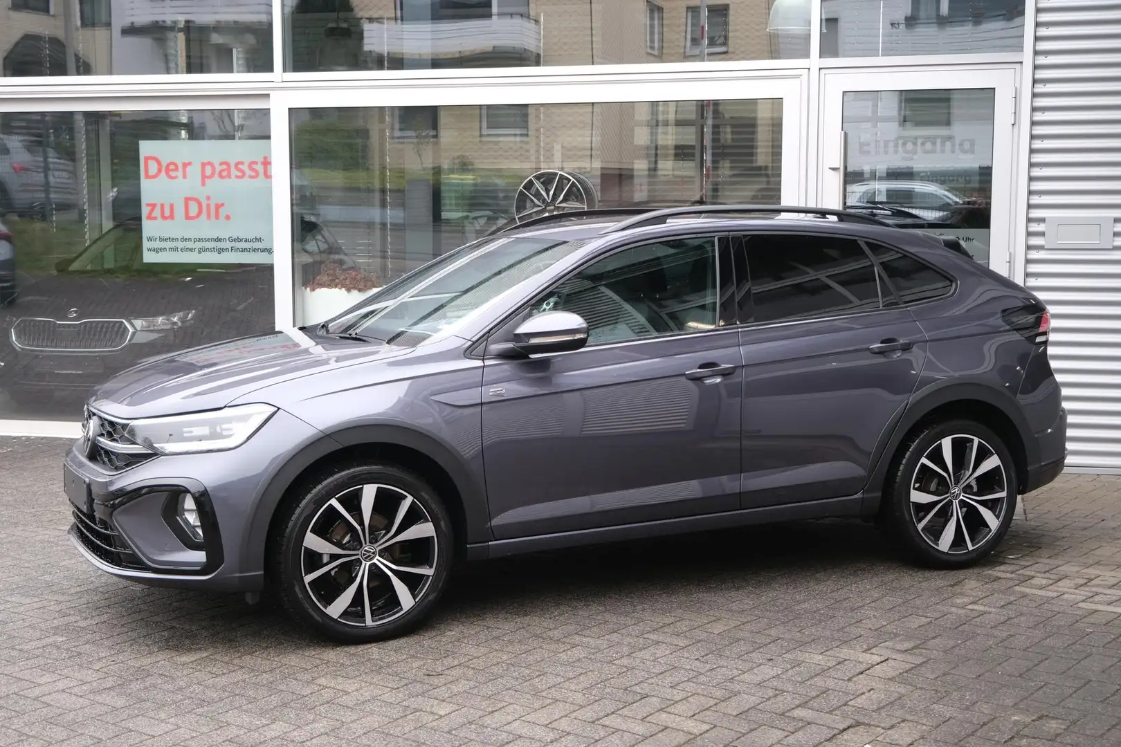 Volkswagen Taigo 1.5 TSI DSG R-Line AHK Matrix IQ.Drive ACC Kame... Grau - 2