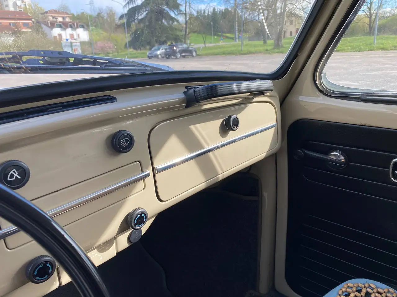 Volkswagen Maggiolino con tetto apribile, foto 9