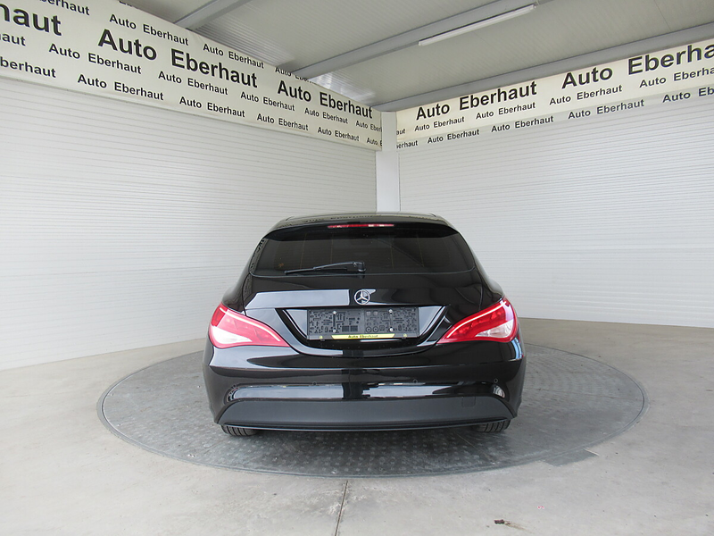Mercedes-Benz CLA 180 d Shooting Brake *Teilledersitze *Navigationssy... — photo 4