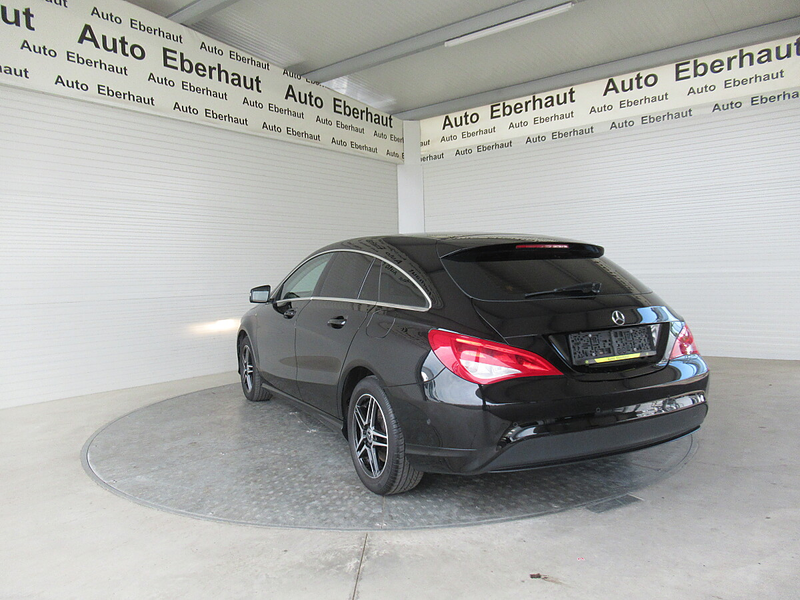 Mercedes-Benz CLA 180 d Shooting Brake *Teilledersitze *Navigationssy... — photo 3