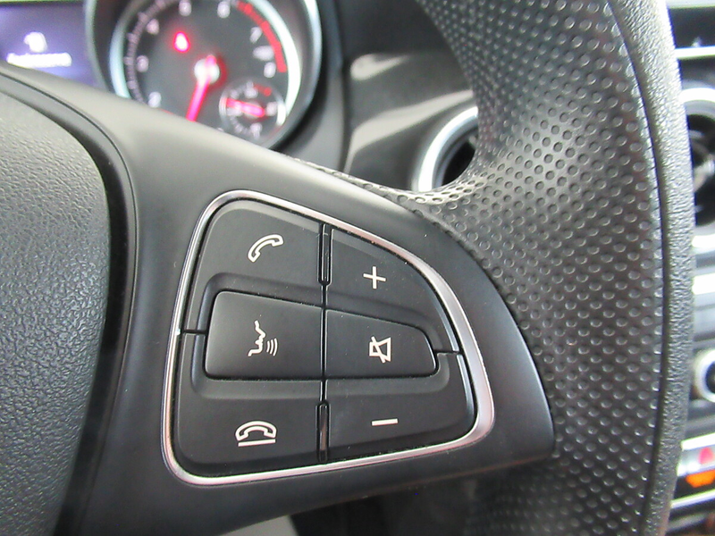 Mercedes-Benz CLA 180 d Shooting Brake *Teilledersitze *Navigationssy... — photo 14