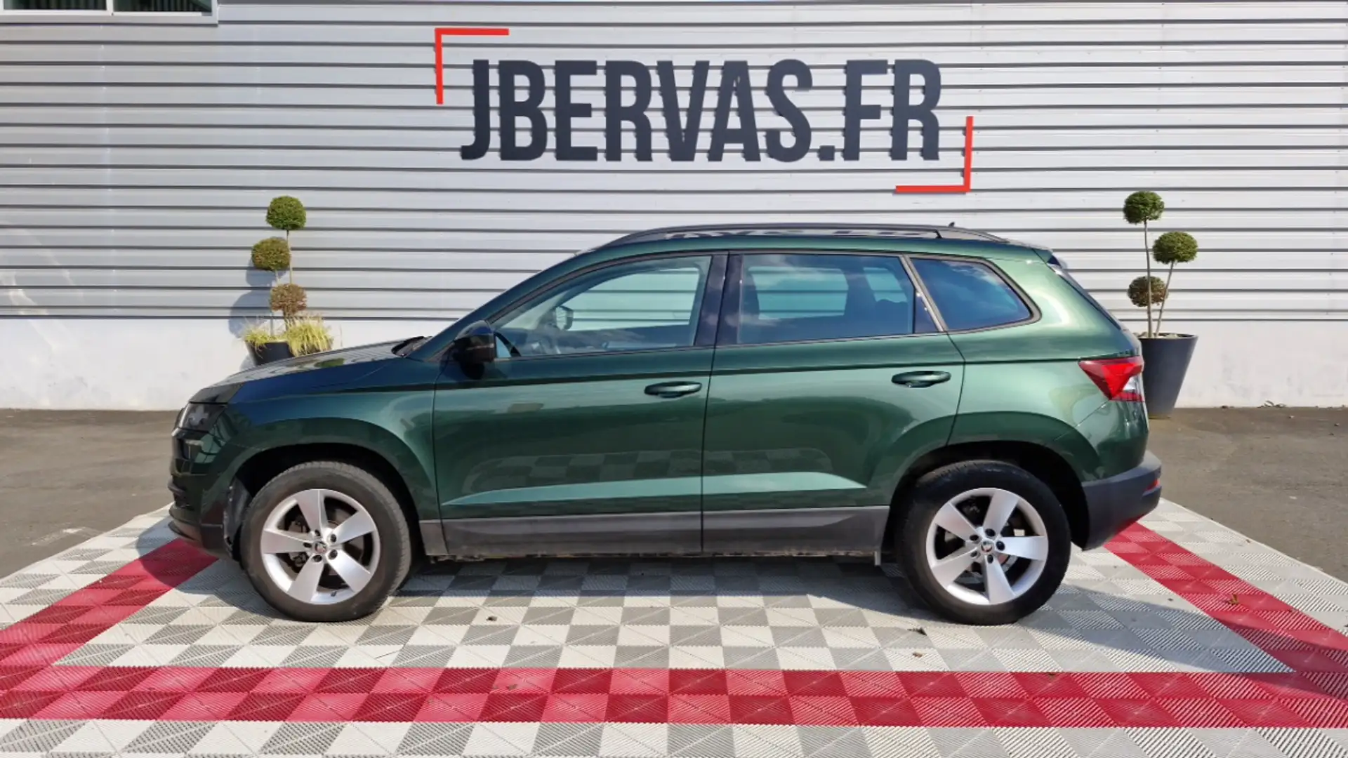 Skoda Karoq 1.5 TSI 150 CH ACT DSG7 AMBITION Vert - 1