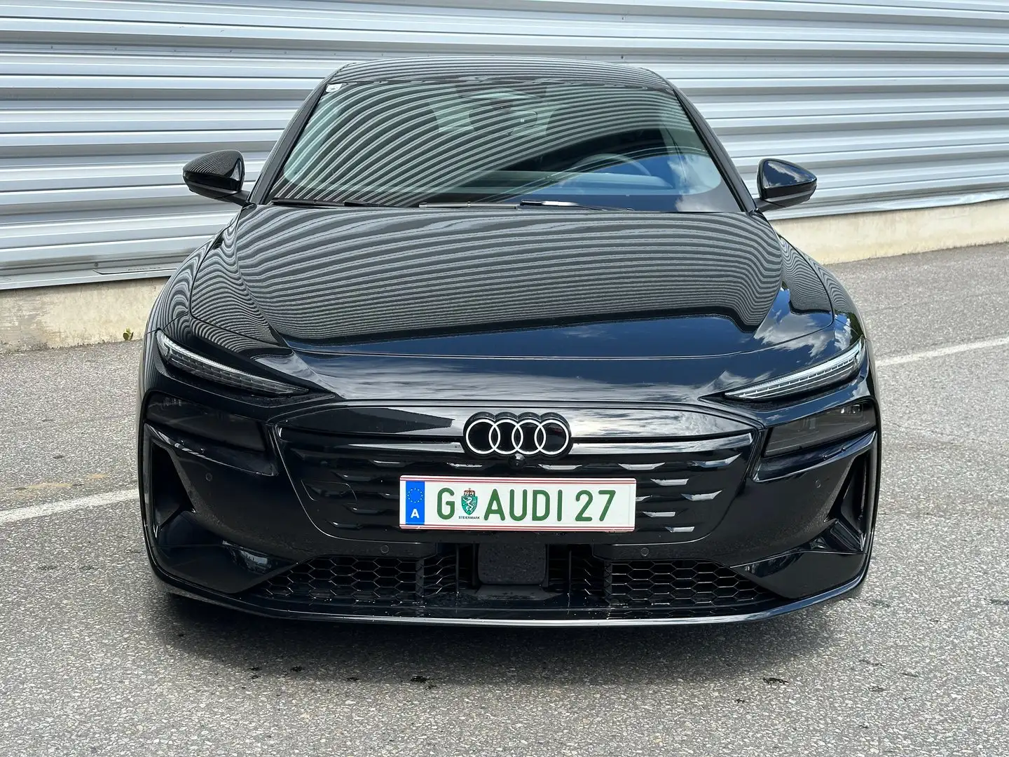 Audi A6 e-tron Schwarz - 2