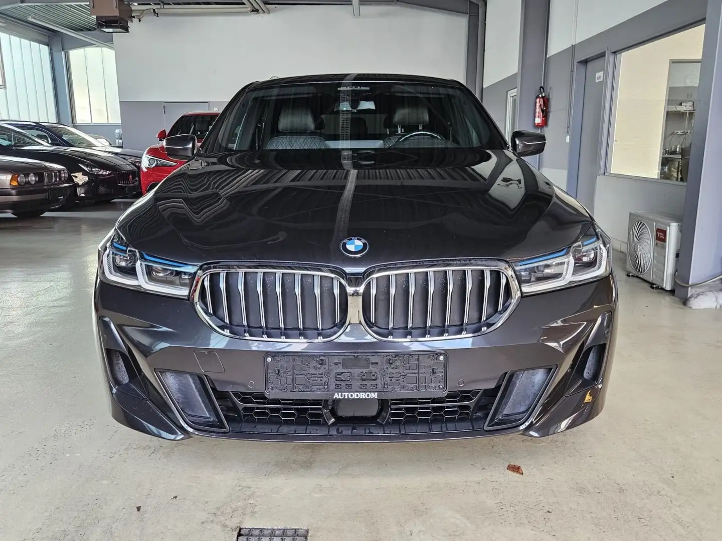 BMW 640 640 xDrive GT M-Sport+Komfortsitze+ACC+AHK Grau - 2