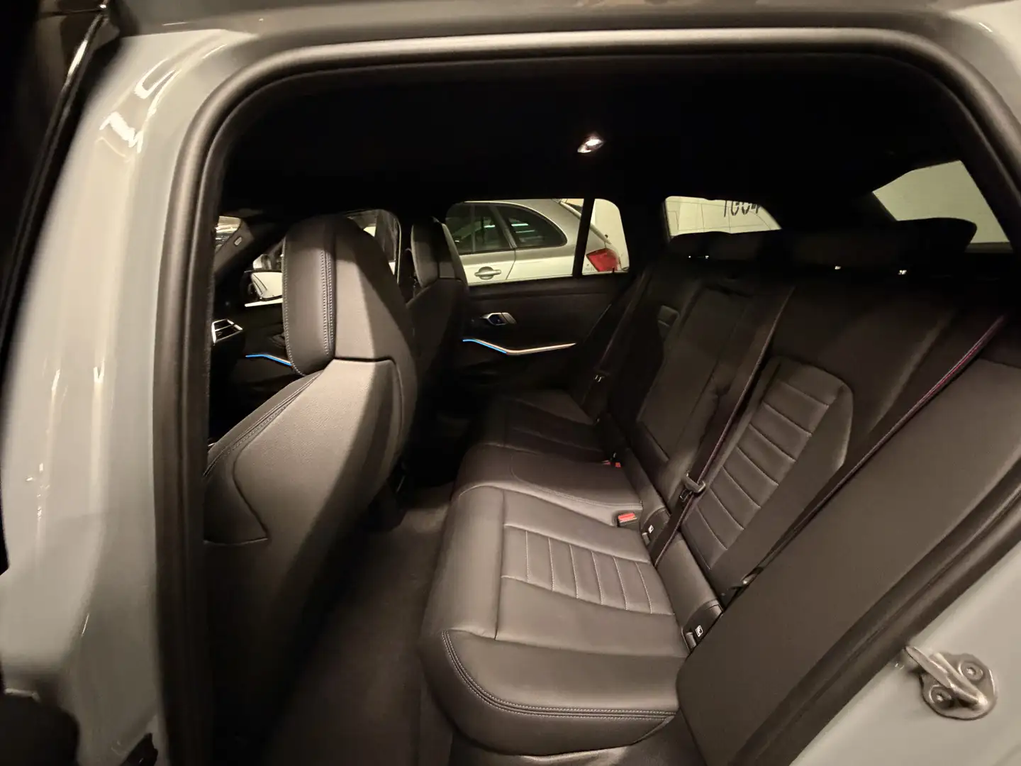 BMW 330 330e PHEV xDrive Touring Aut. - 2