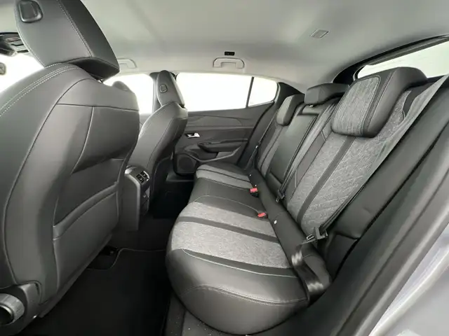 Peugeot 408 view 10