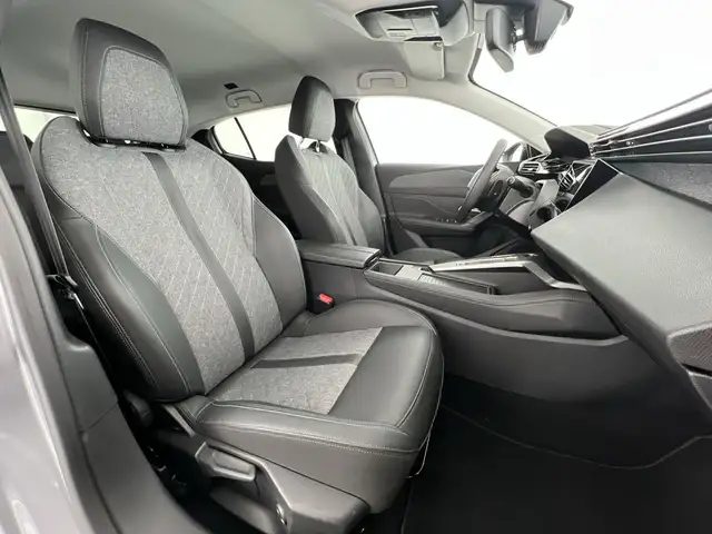 Peugeot 408 view 9