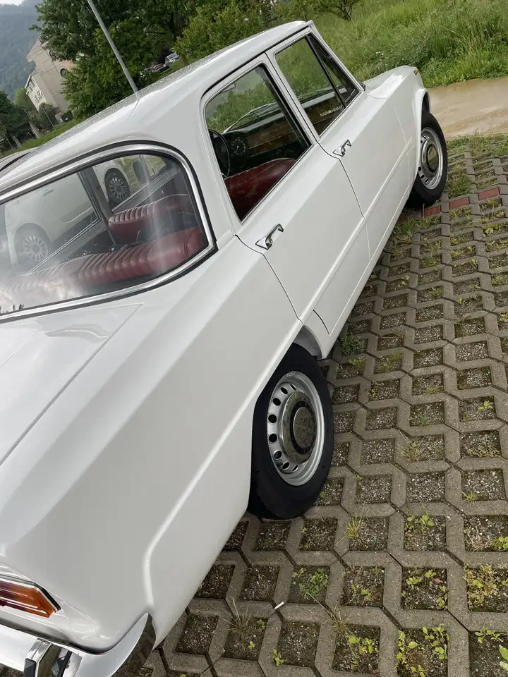 Alfa Romeo Giulia 1.3 TI, foto 3