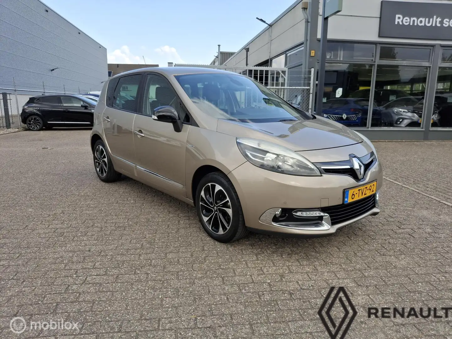 Renault Scenic 1.2 TCe Bose Brun - 1