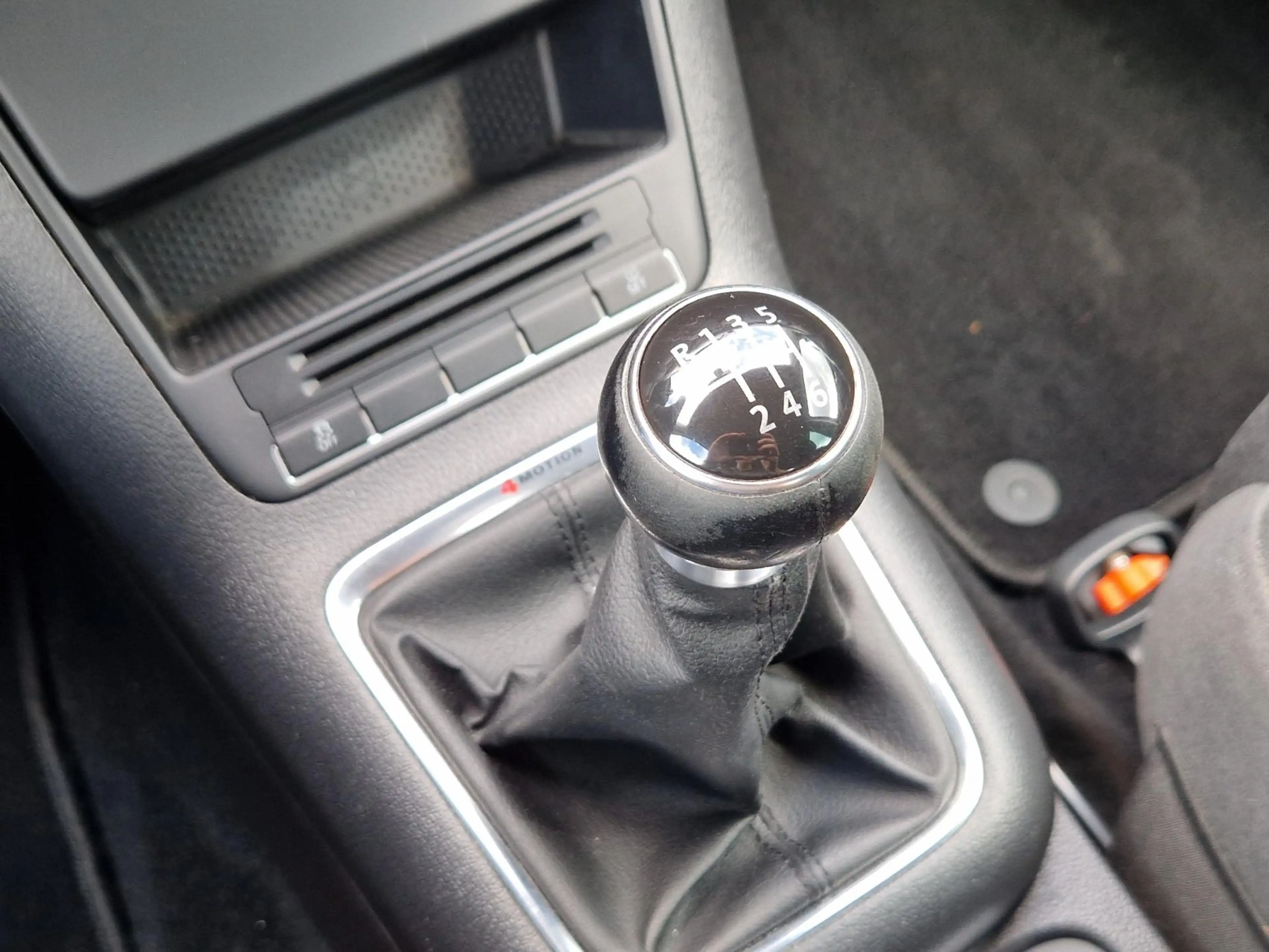Volkswagen Tiguan 2.0 TSI Sport&Style 4Motion 2200 TREKGEWICHT! — photo 17