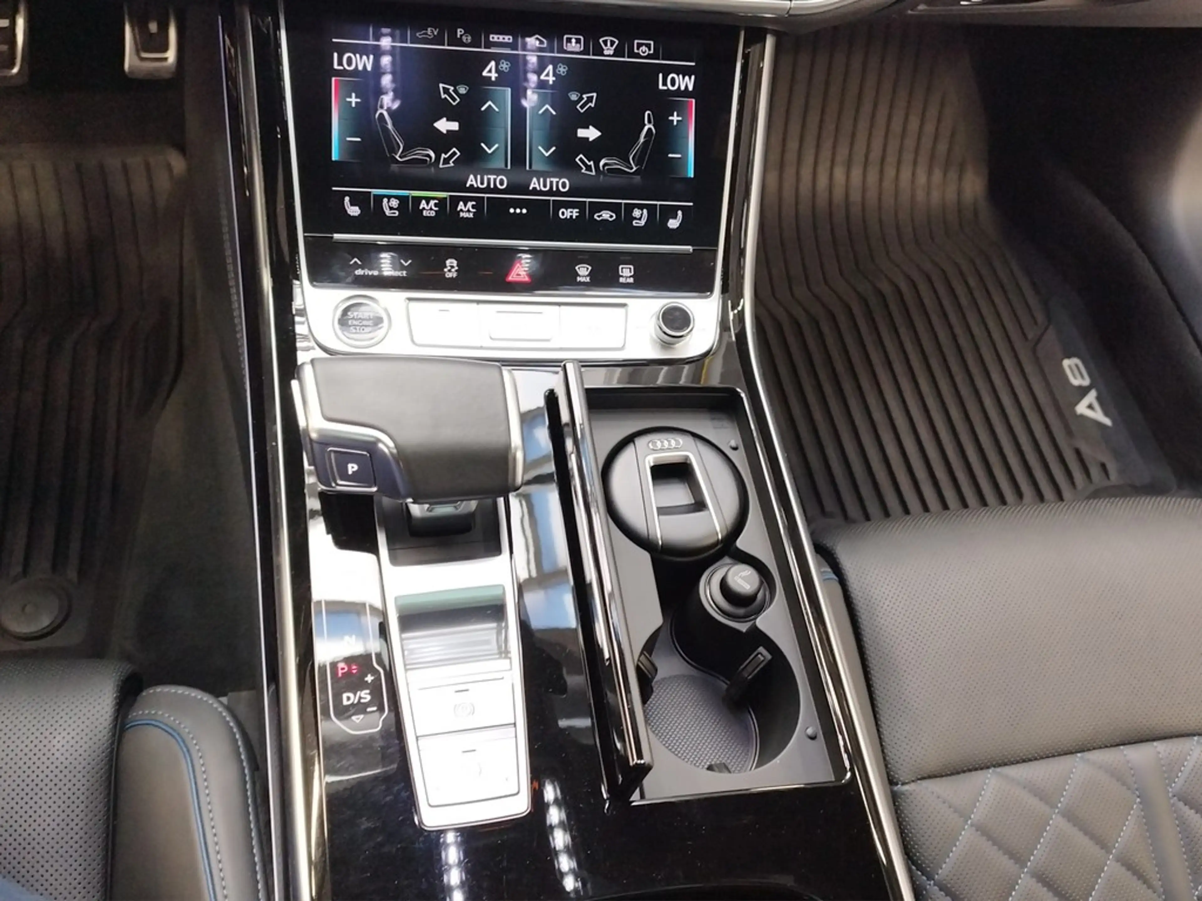 Audi A8 60 TFSIe qu. S line Matrix B&O 360° ACC Pano — photo 14
