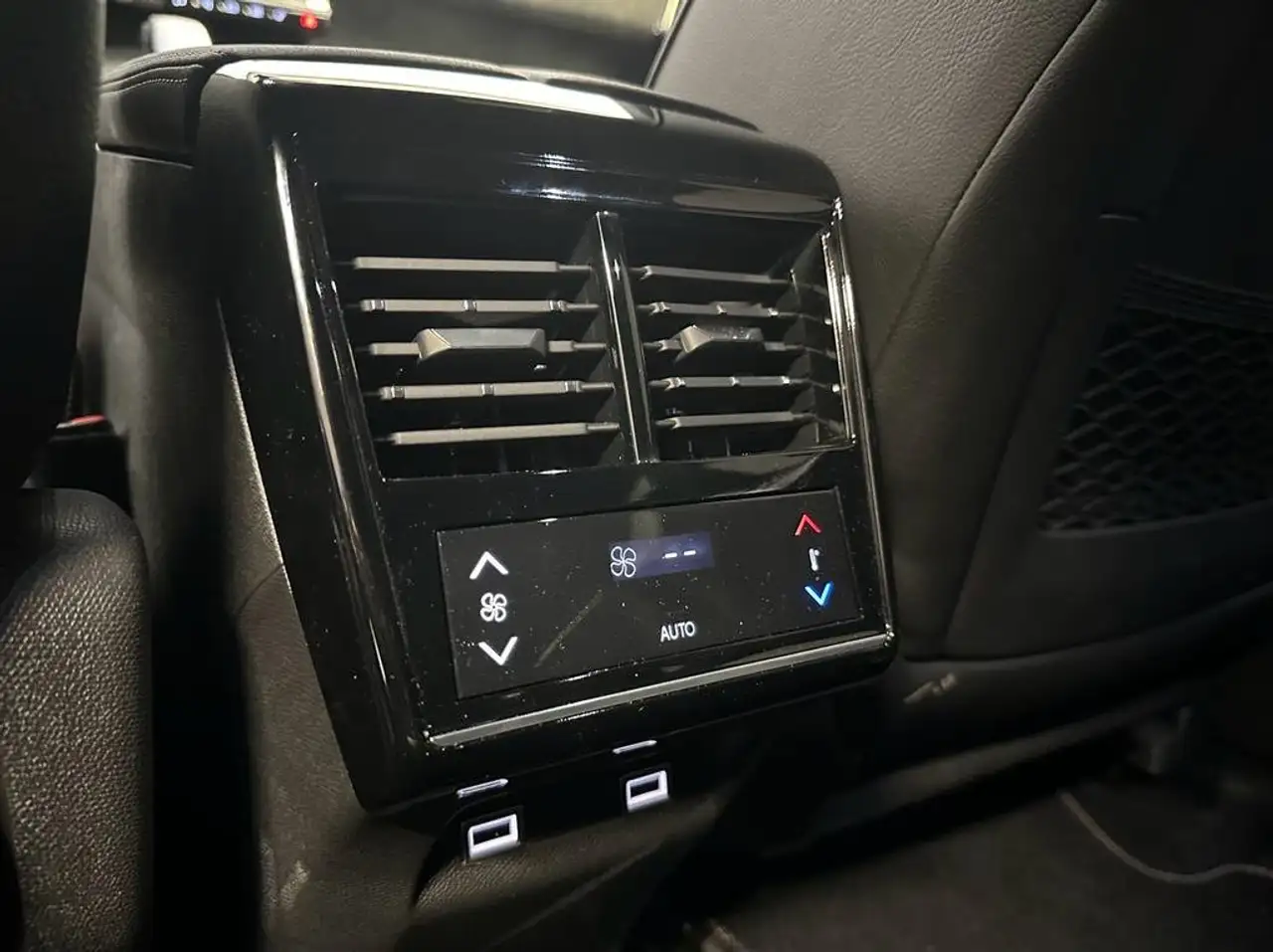 DS Automobiles DS 7 DS7 1.6 e-tense phev Performance Line 225cv auto 15