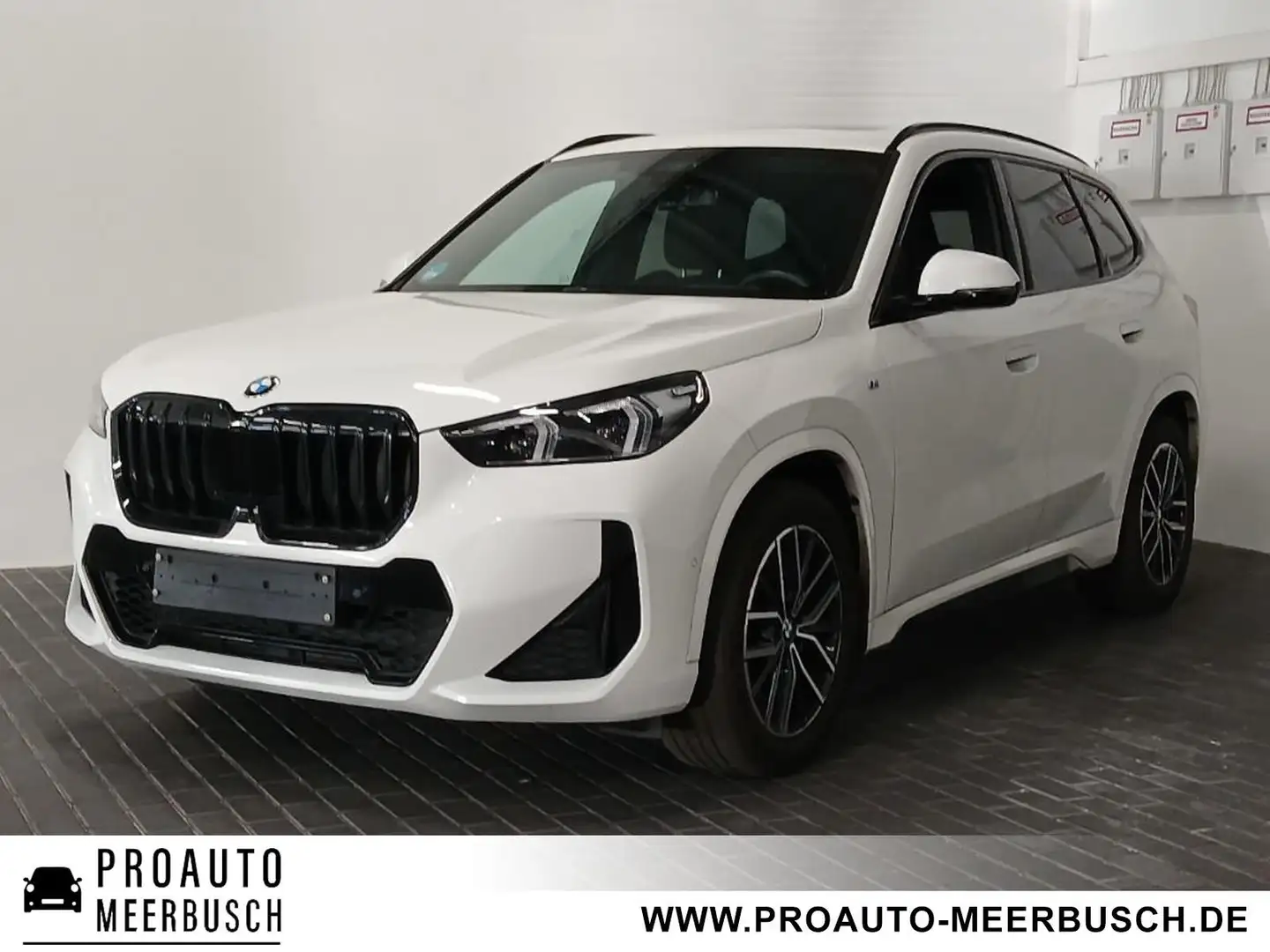 BMW X1 23d xDrive M Sport AHK/MASSAGE/MMRY/PANO/HUD Weiß - 1