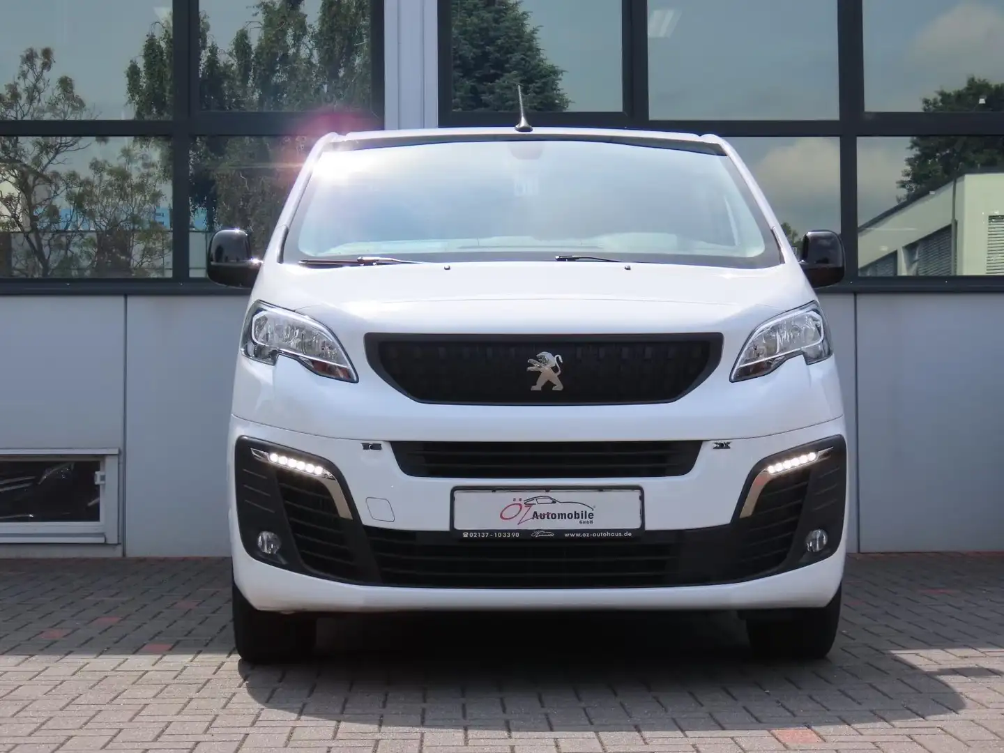 Peugeot Traveller Business L2 Aut. Navi 9-Sitze Kamera Weiß - 2