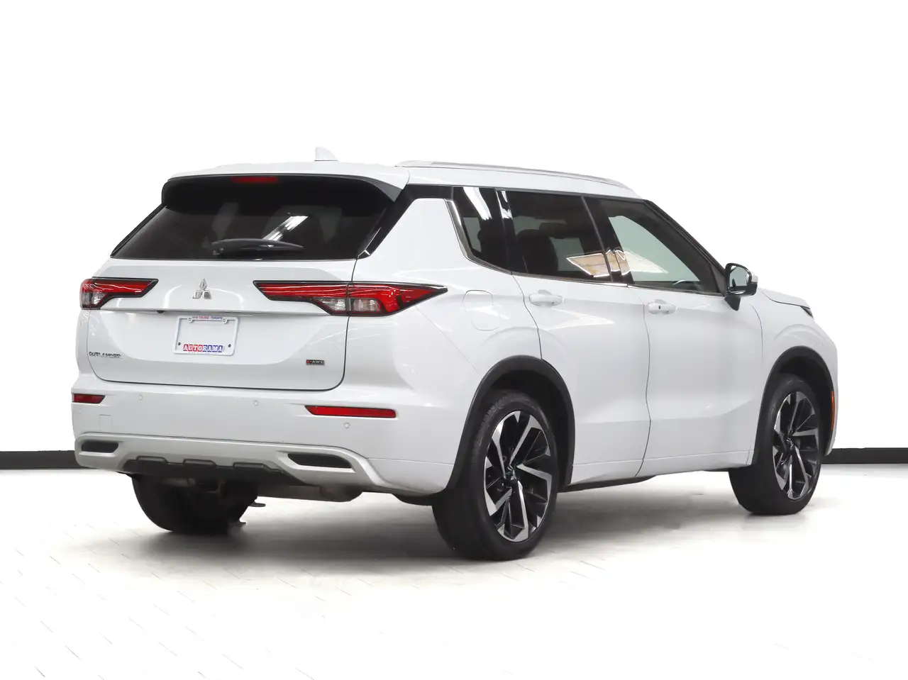 Mitsubishi Outlander снимка Mitsubishi Outlander