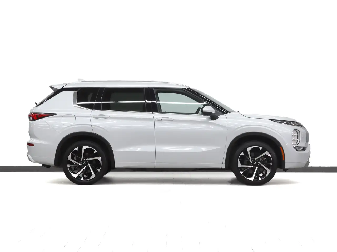 Mitsubishi Outlander снимка Mitsubishi Outlander