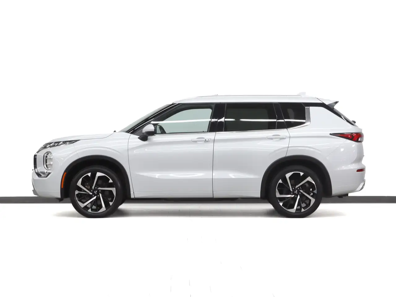 Mitsubishi Outlander снимка Mitsubishi Outlander