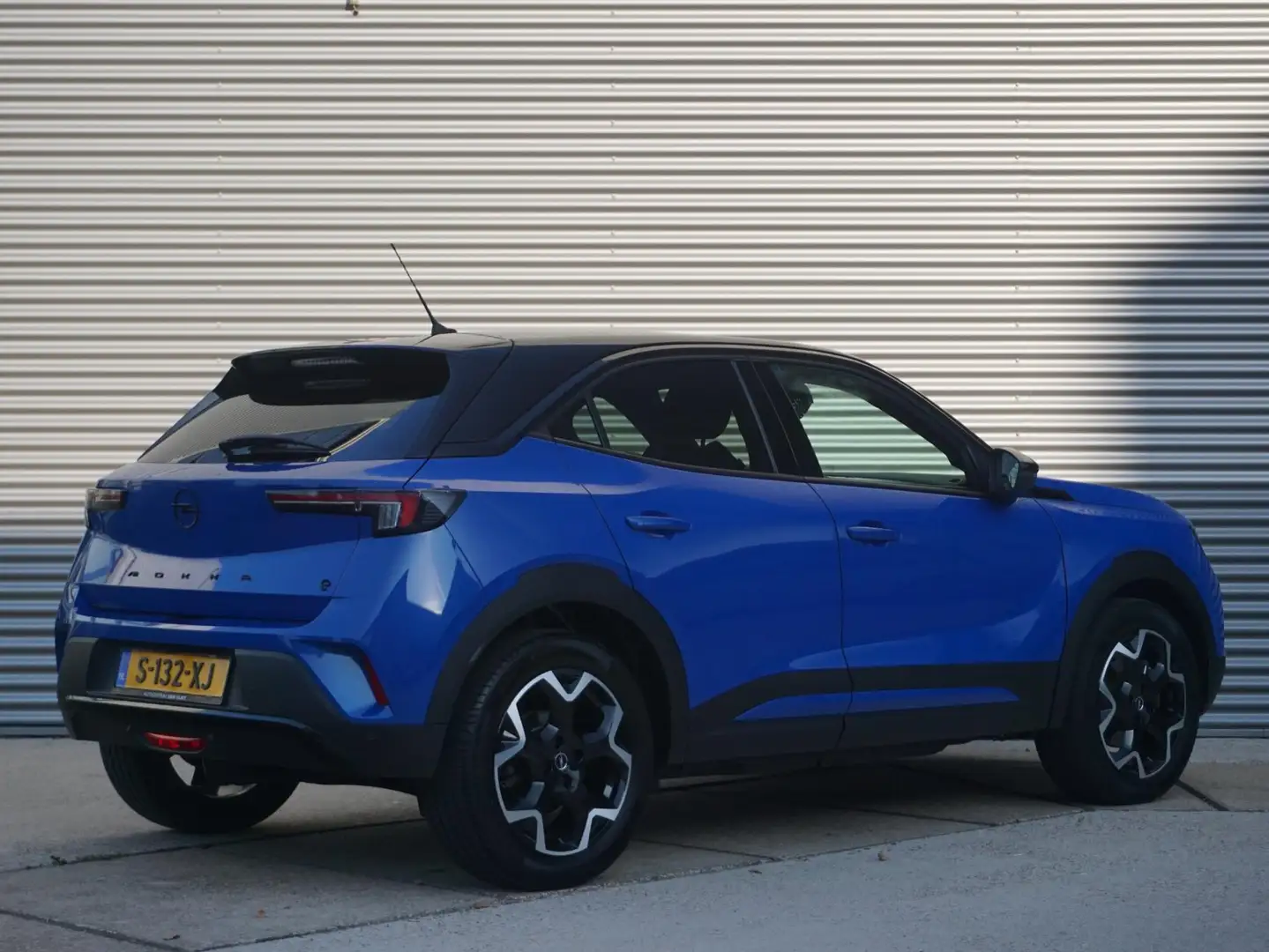 Opel Mokka-E Ultimate 50-kWh 11kw 3-fase Leder Alcantara | Soh Blauw - 2