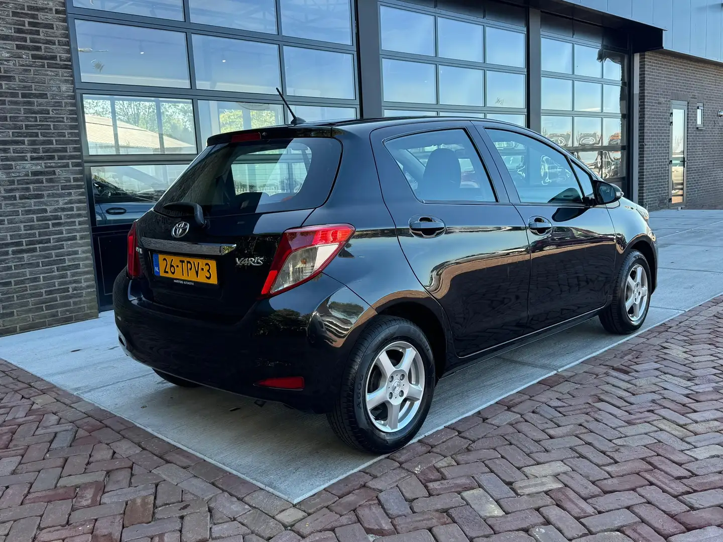 Toyota Yaris 1.0 VVT-i Aspiration | Camera | Navi | Clima | Nero - 2
