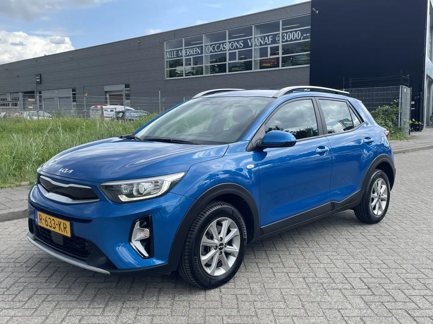 Kia Stonic 1.0 T-GDi MHEV DynamicLine Navigatie + Camera // C Bleu - 2